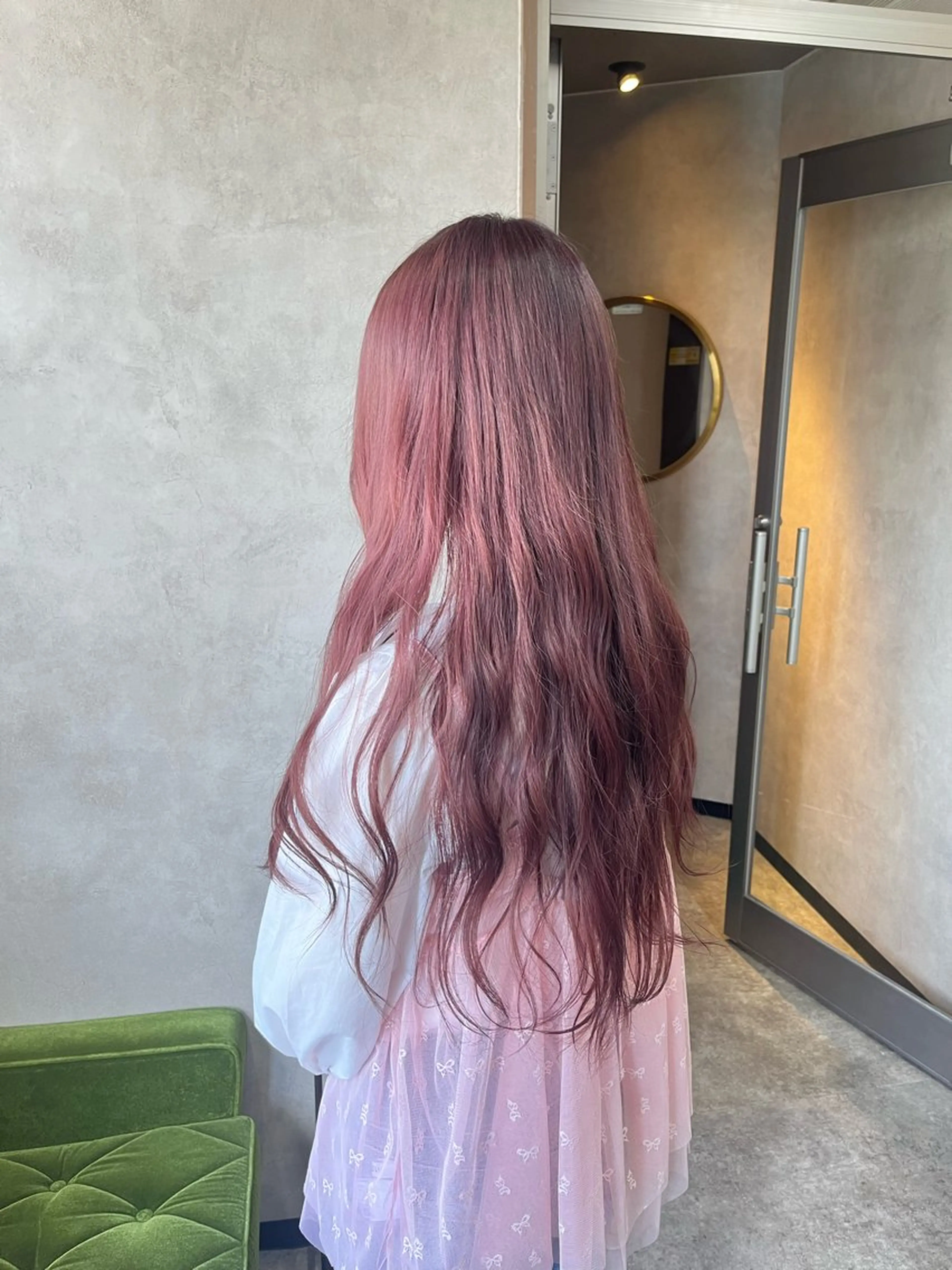 ロング カラー ブリーチ ヘアカラー HAWND hair&life所属・ayane ito / HAWNDのヘアスタイル