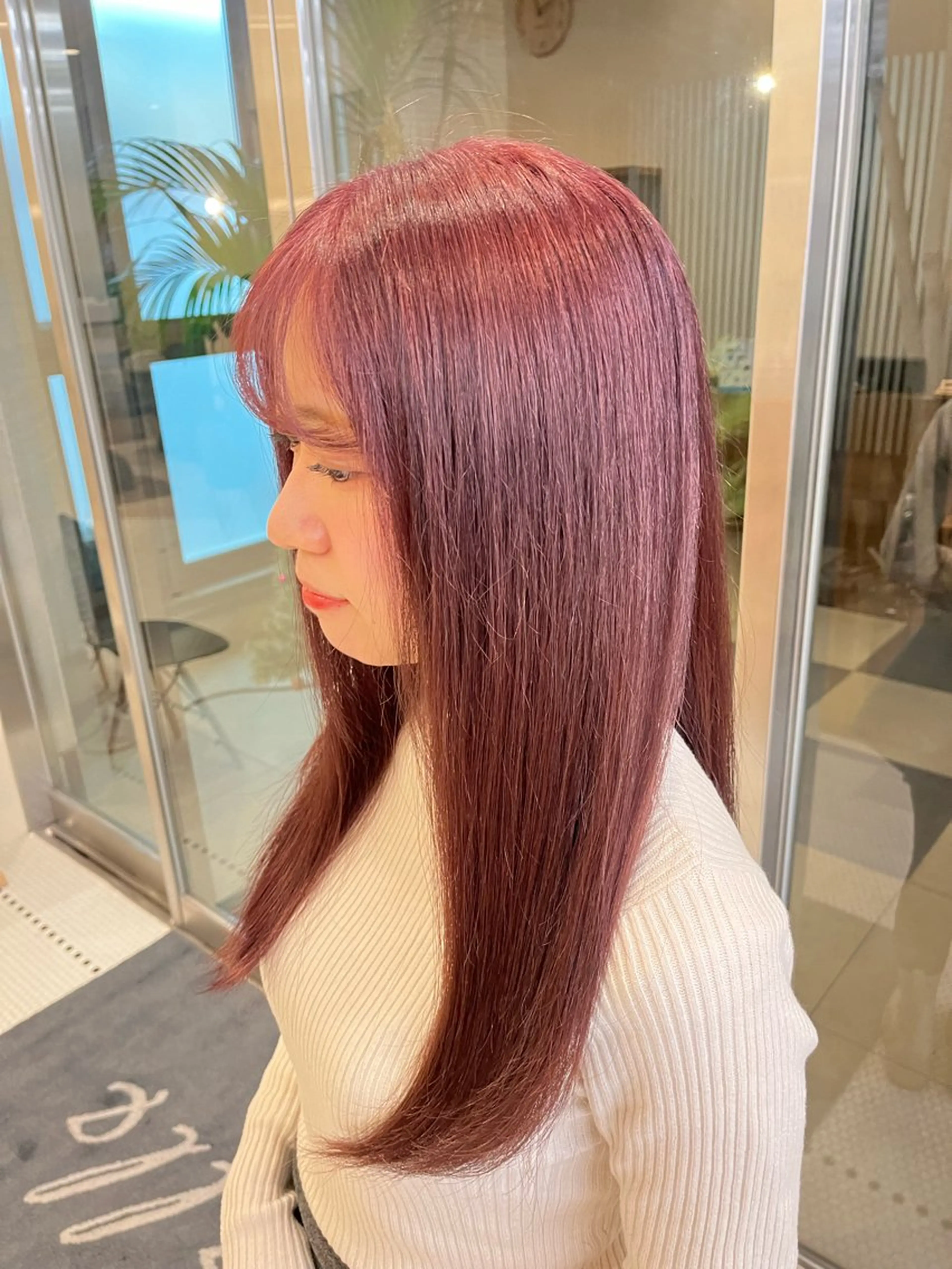 セミロング ヘアカラー マアヤ/ハイトーン /ハイレイヤーのヘアスタイル