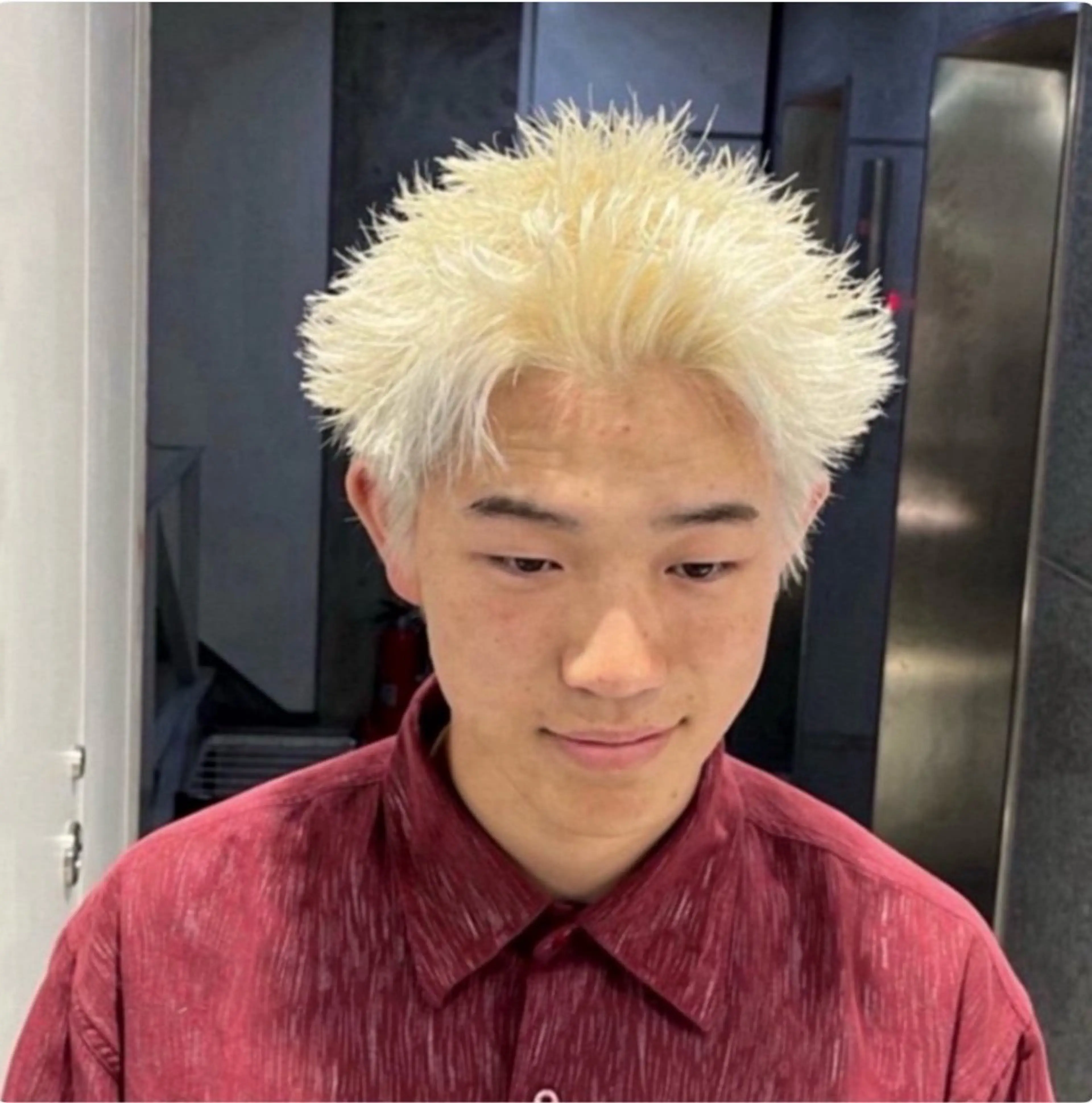 ショート カラー パーマ メンズ メンズハイトーン メンズショート スパイキーショート ハイトーンカラー ショートヘア カット ヘアカラー 🔥メンズ 特化🔥菊水皐暉🔥のヘアスタイル