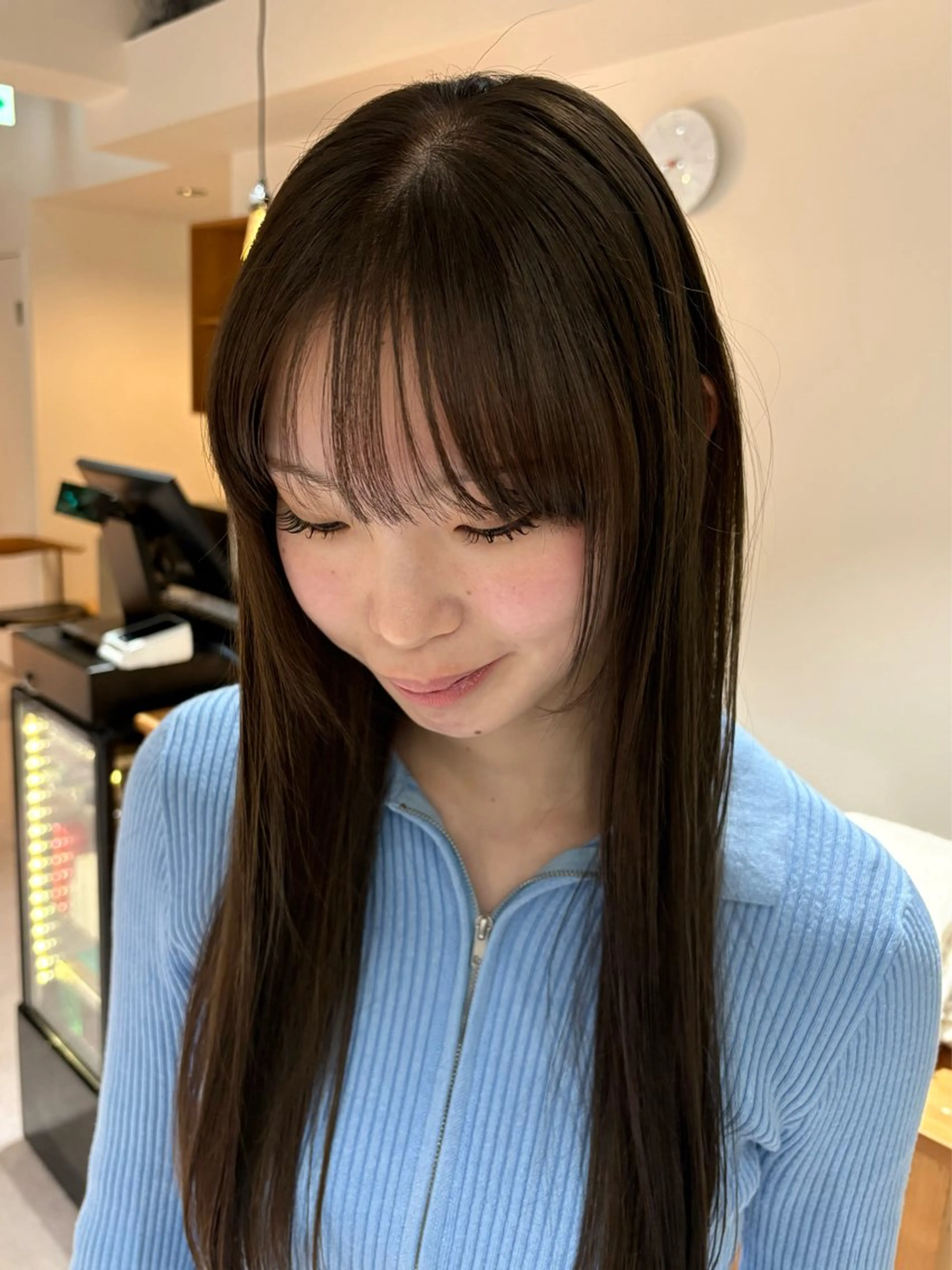 ロング カラー ベージュカラー ブリーチ ヘーゼル ヘアカラー aina / n.w.hのヘアスタイル