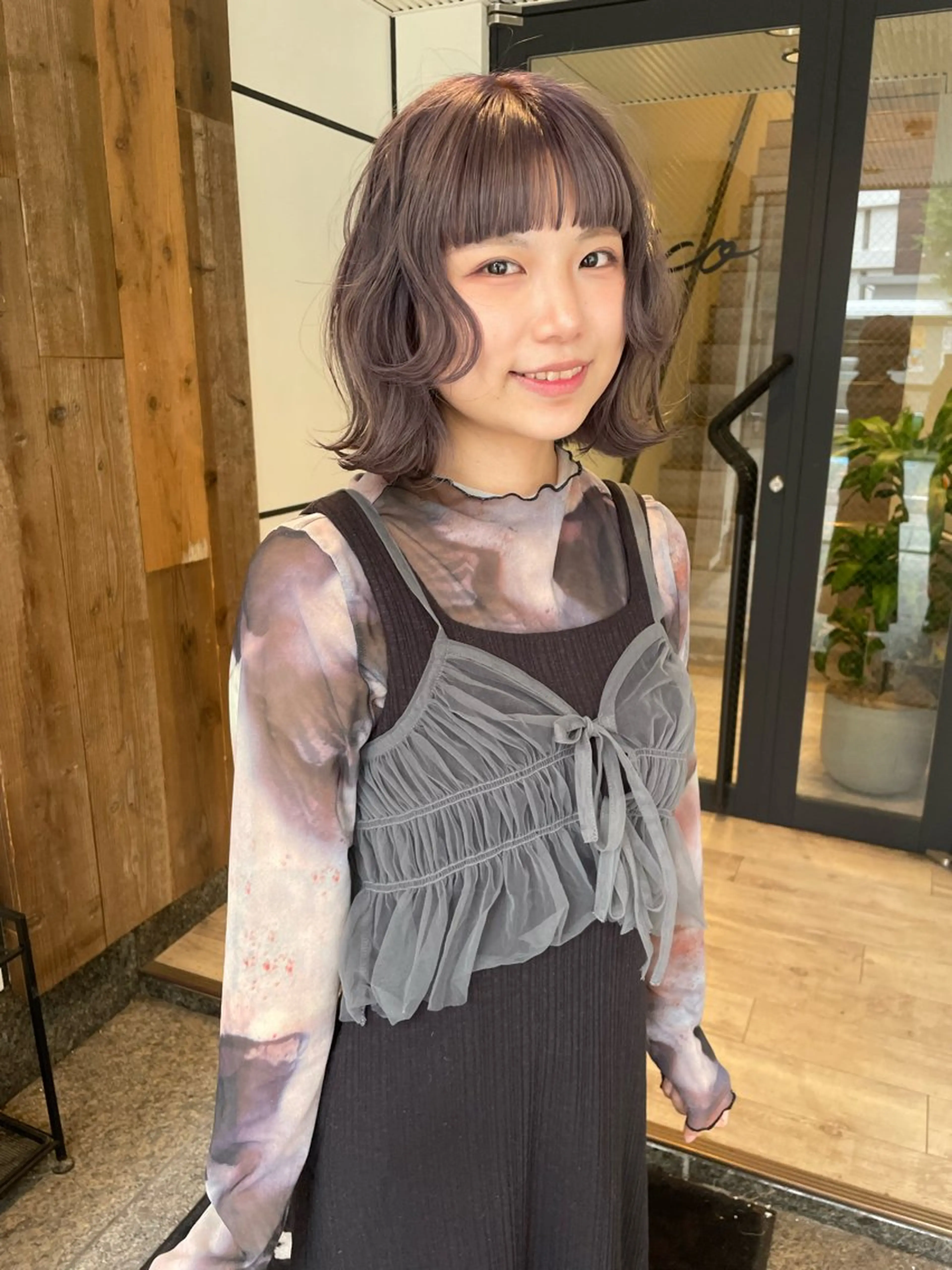 ショート カラー ブリーチ カット ヘアカラー トリートメント 渋谷 留菜のヘアスタイル