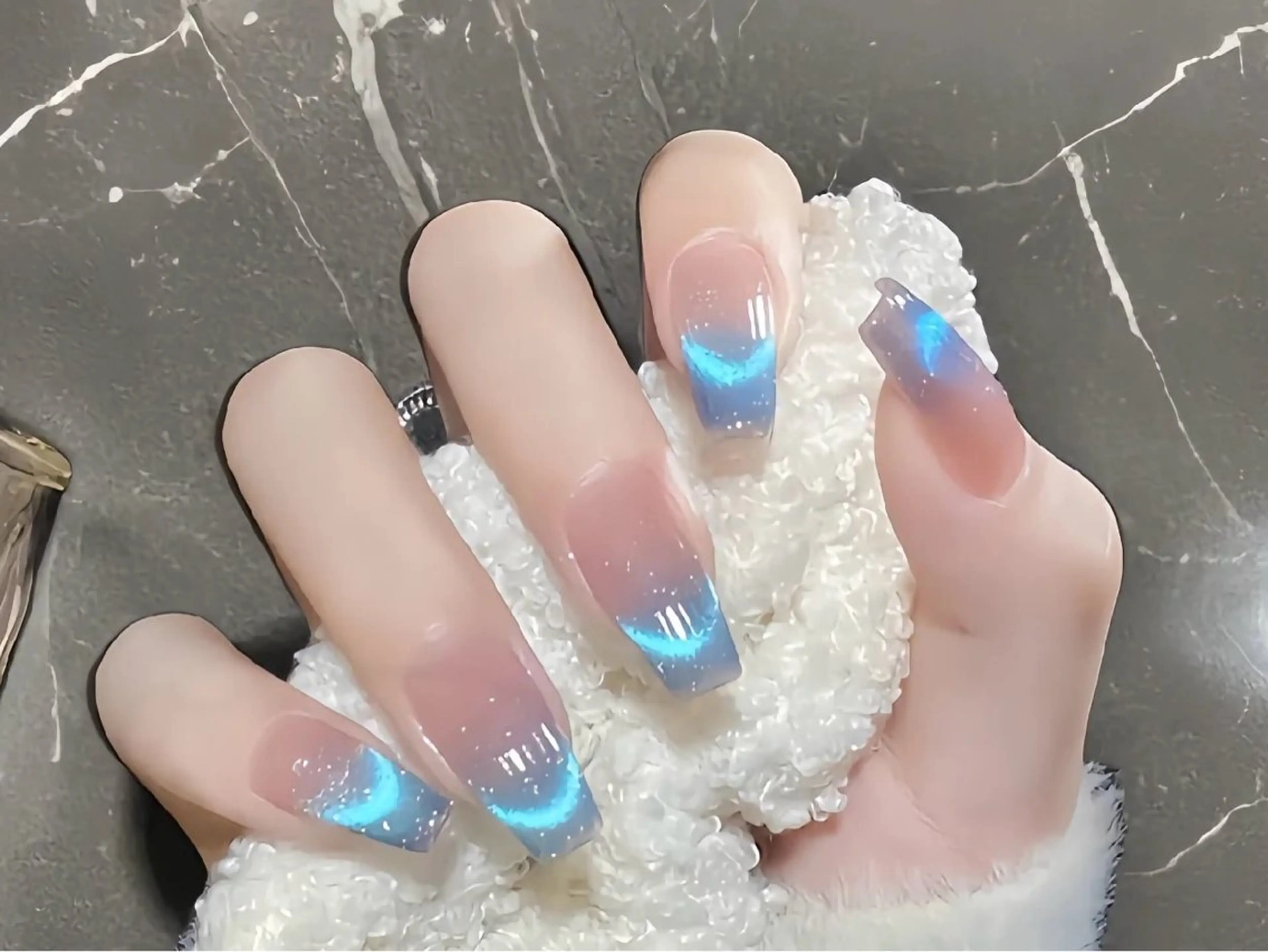 ミディアム ハンドネイル Hanaai salon あまねのネイルデザイン