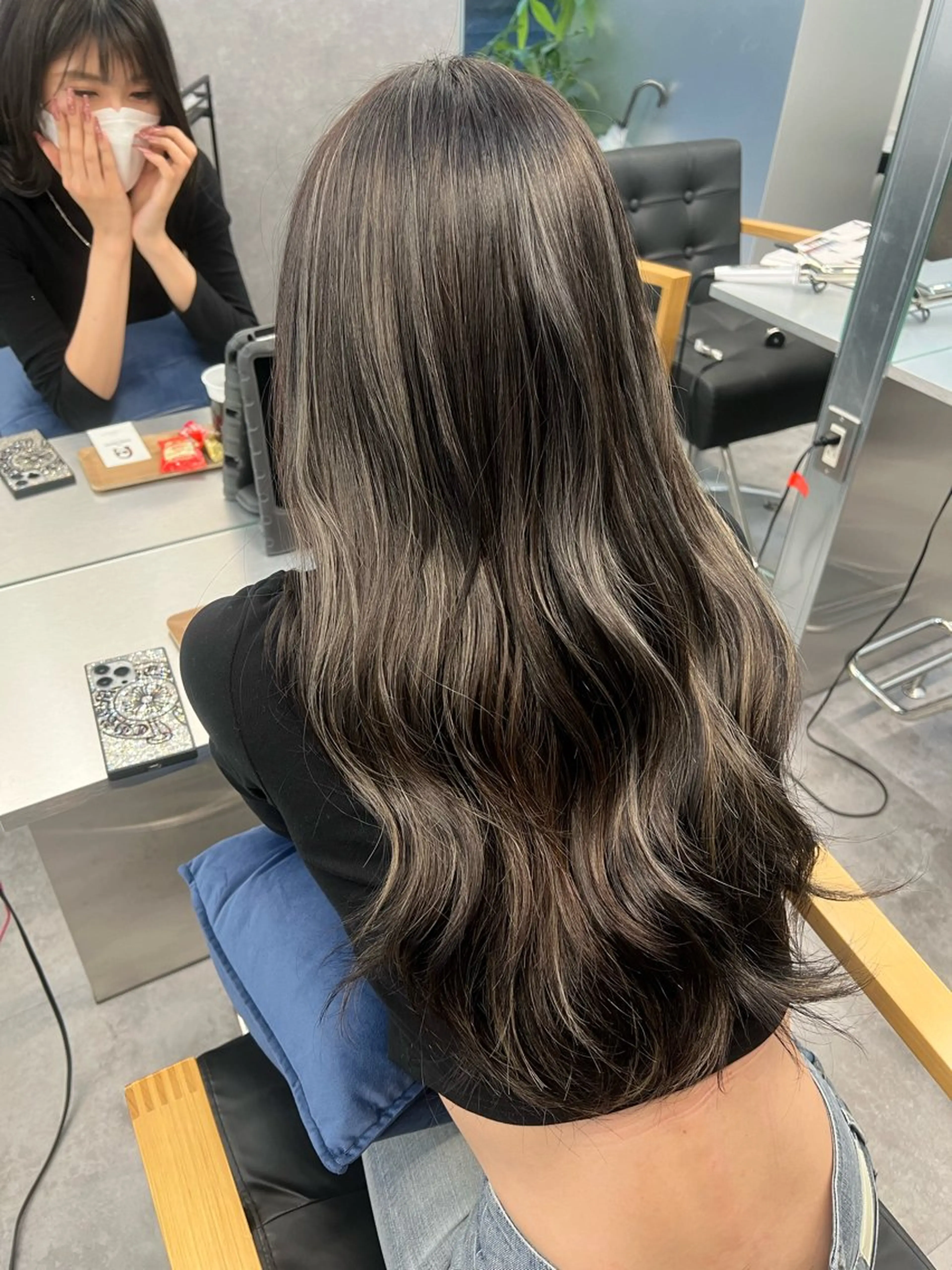 ロング カラー カット ヘアカラー トリートメント 中井 一葉のヘアスタイル