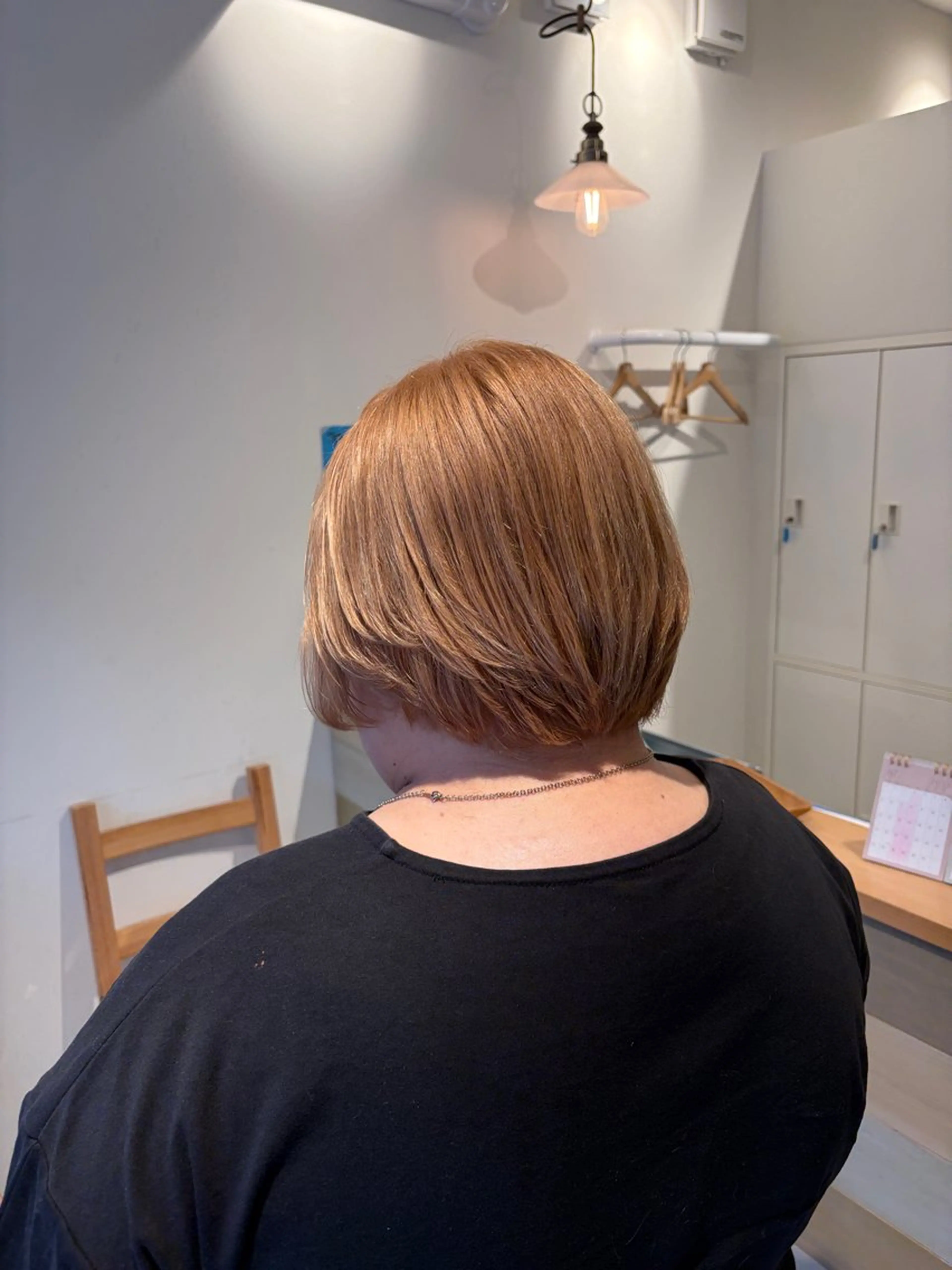 ショート カラー カット ヘアカラー トリートメント 荒井 茉凜のヘアスタイル
