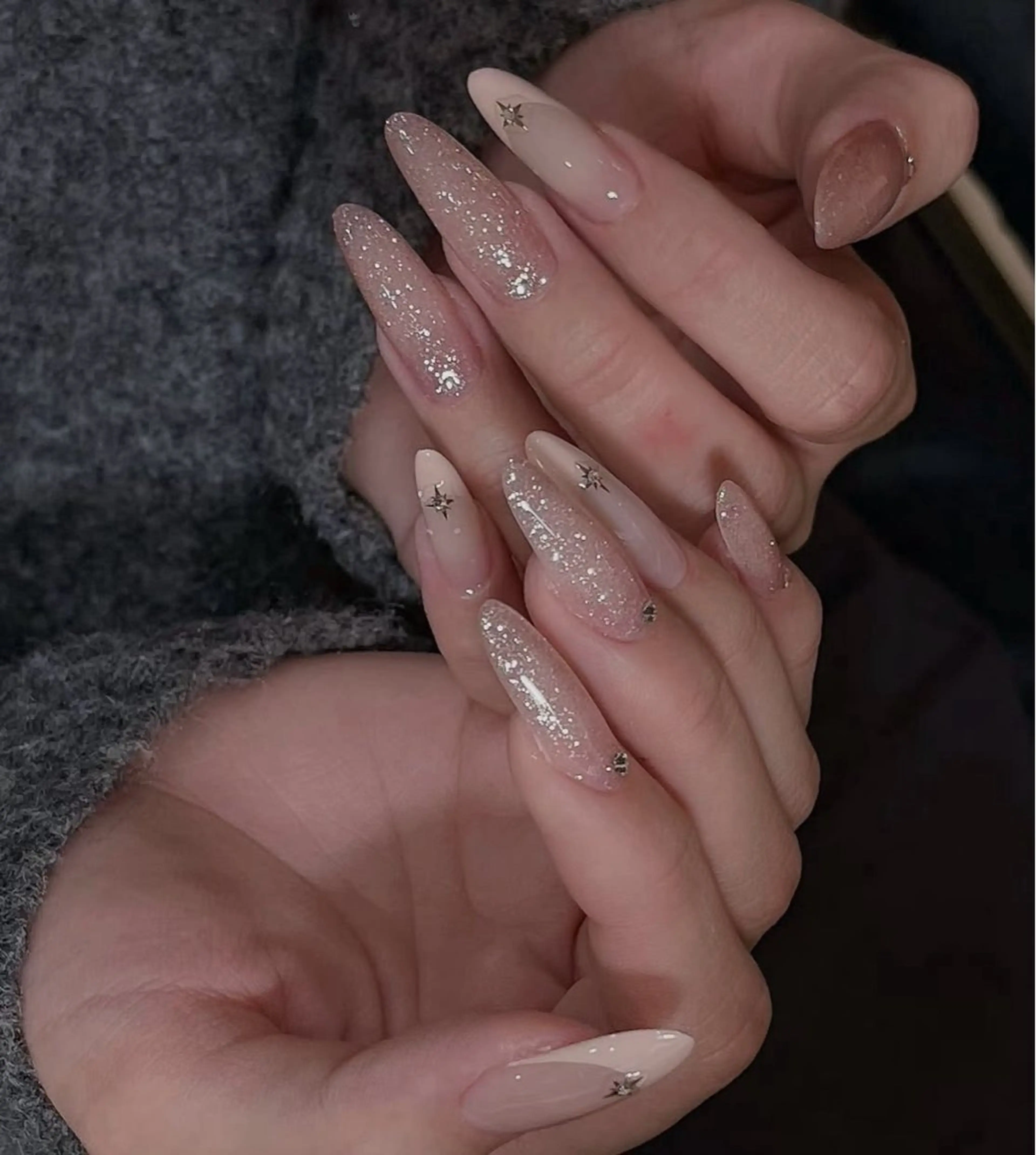 カラー グラデーションカラー ピンクカラー ハンドネイル AIN Nailのネイルデザイン