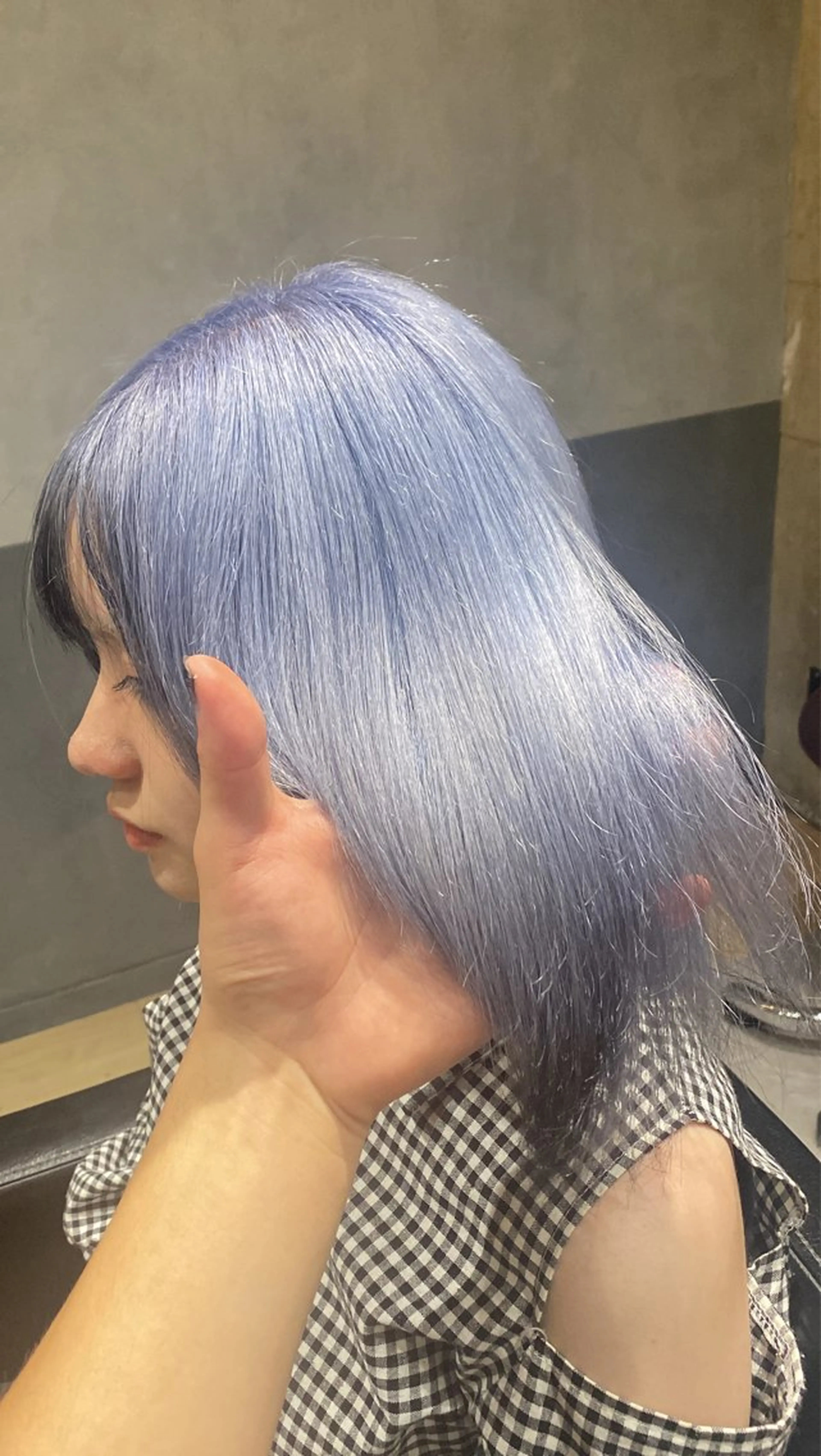 ミディアム ヘアカラー ハイトーンエフェクト ブリーチいち丸のヘアスタイル