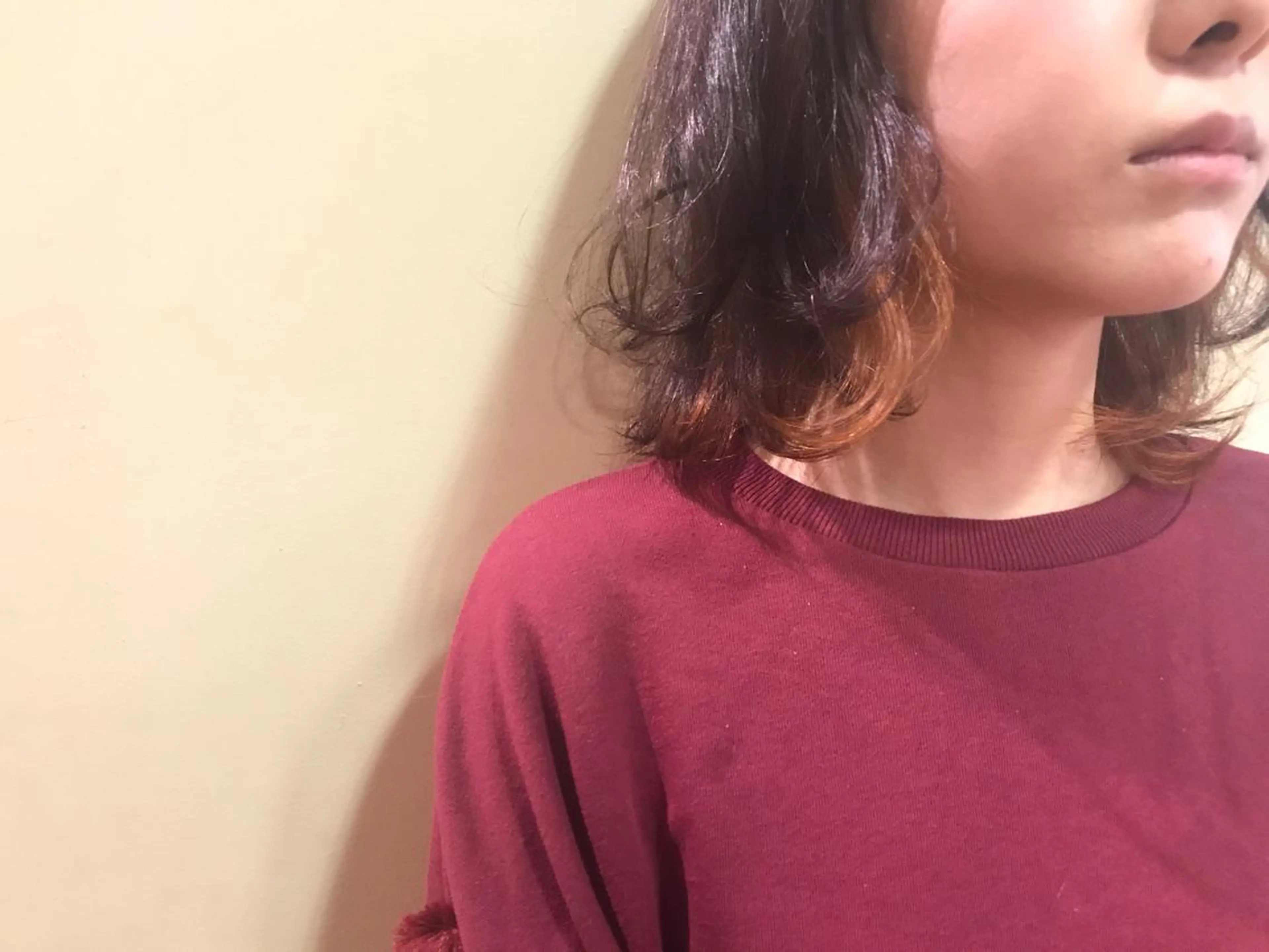 ミディアム カラー ブリーチ ピンクカラー レッドカラー 伊藤 陽のヘアスタイル