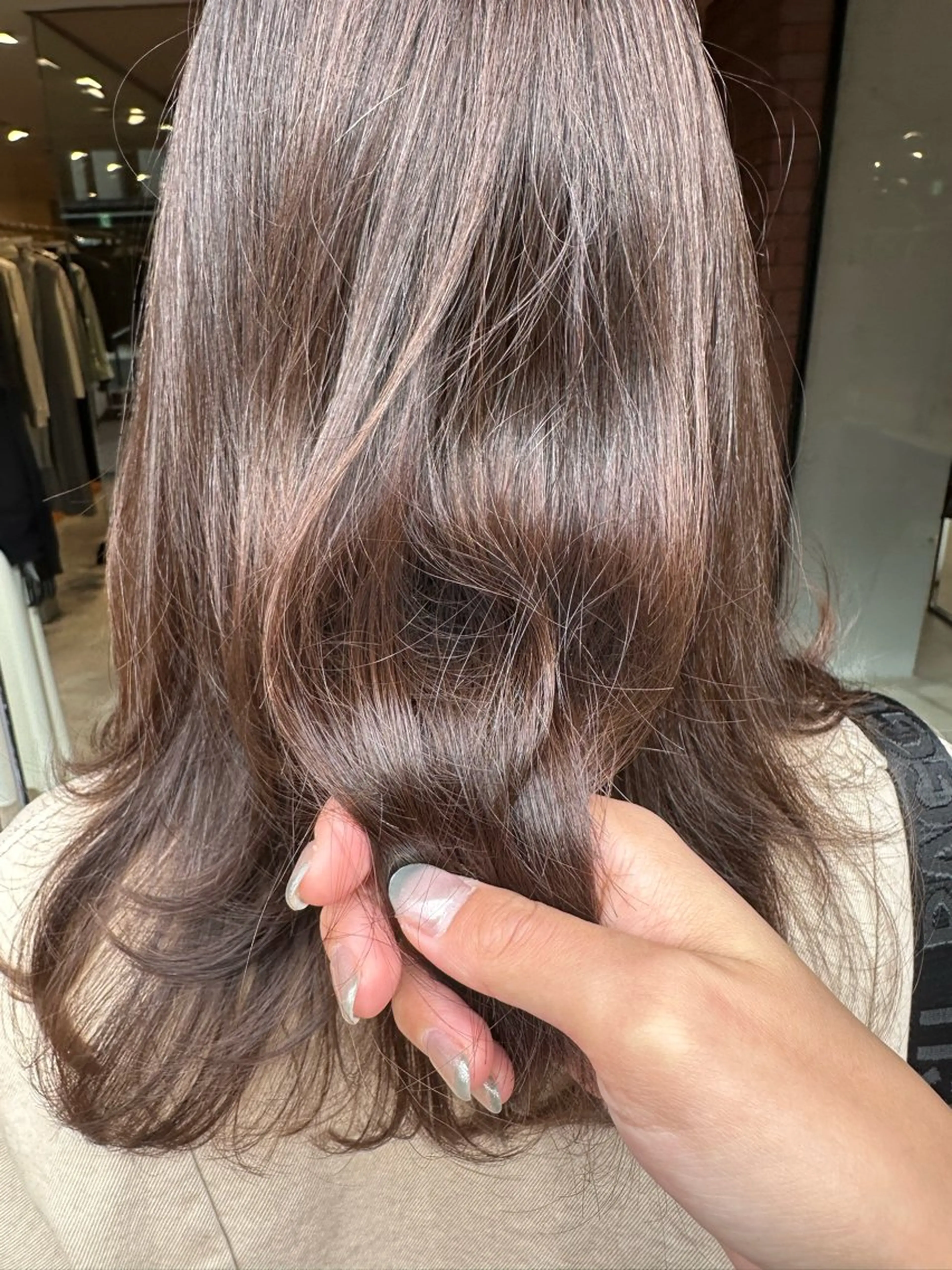 カラー NORA銀座 NATSUMIのヘアスタイル