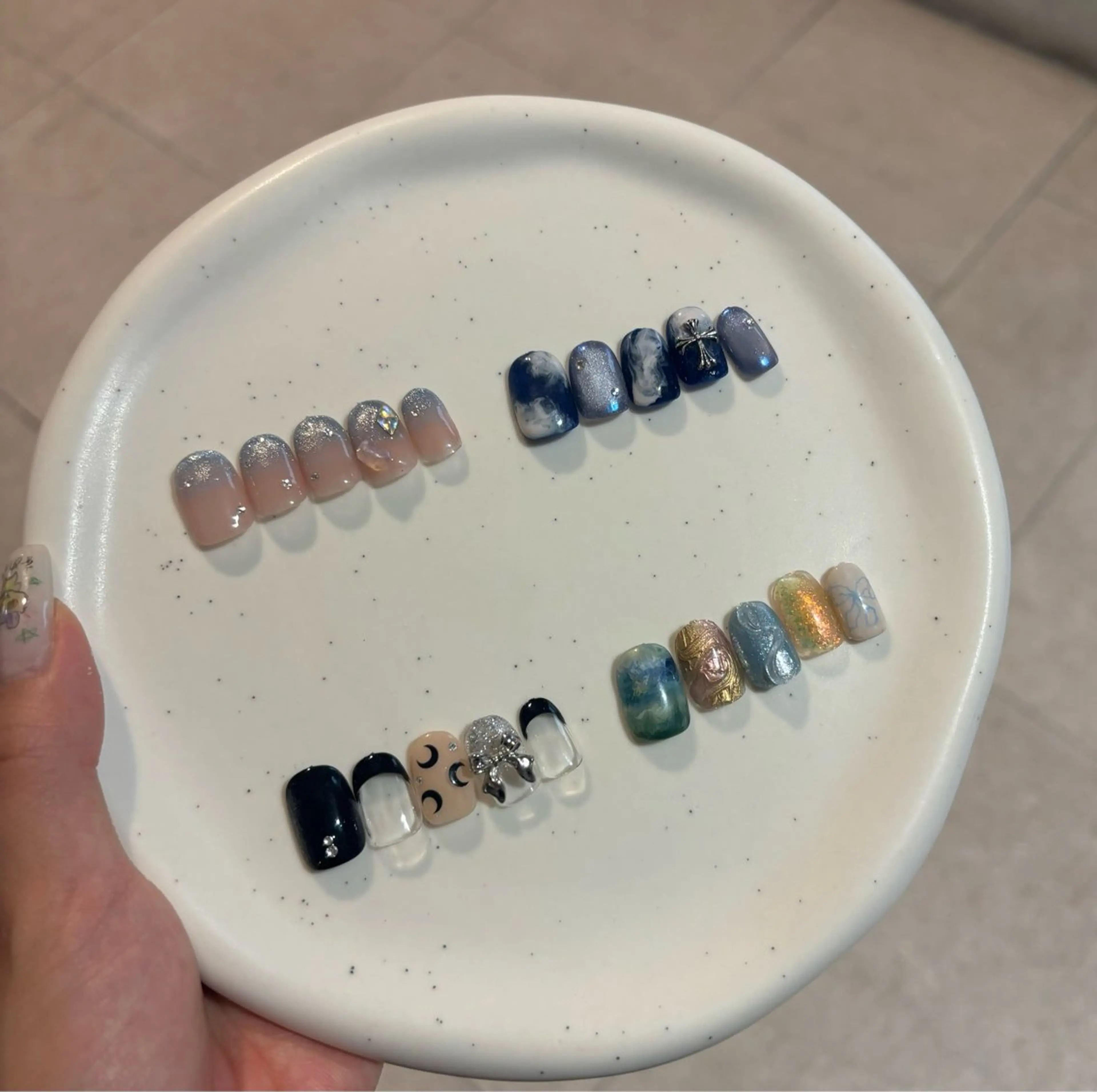 ネイル ハンドネイル mano Hanaのネイルデザイン