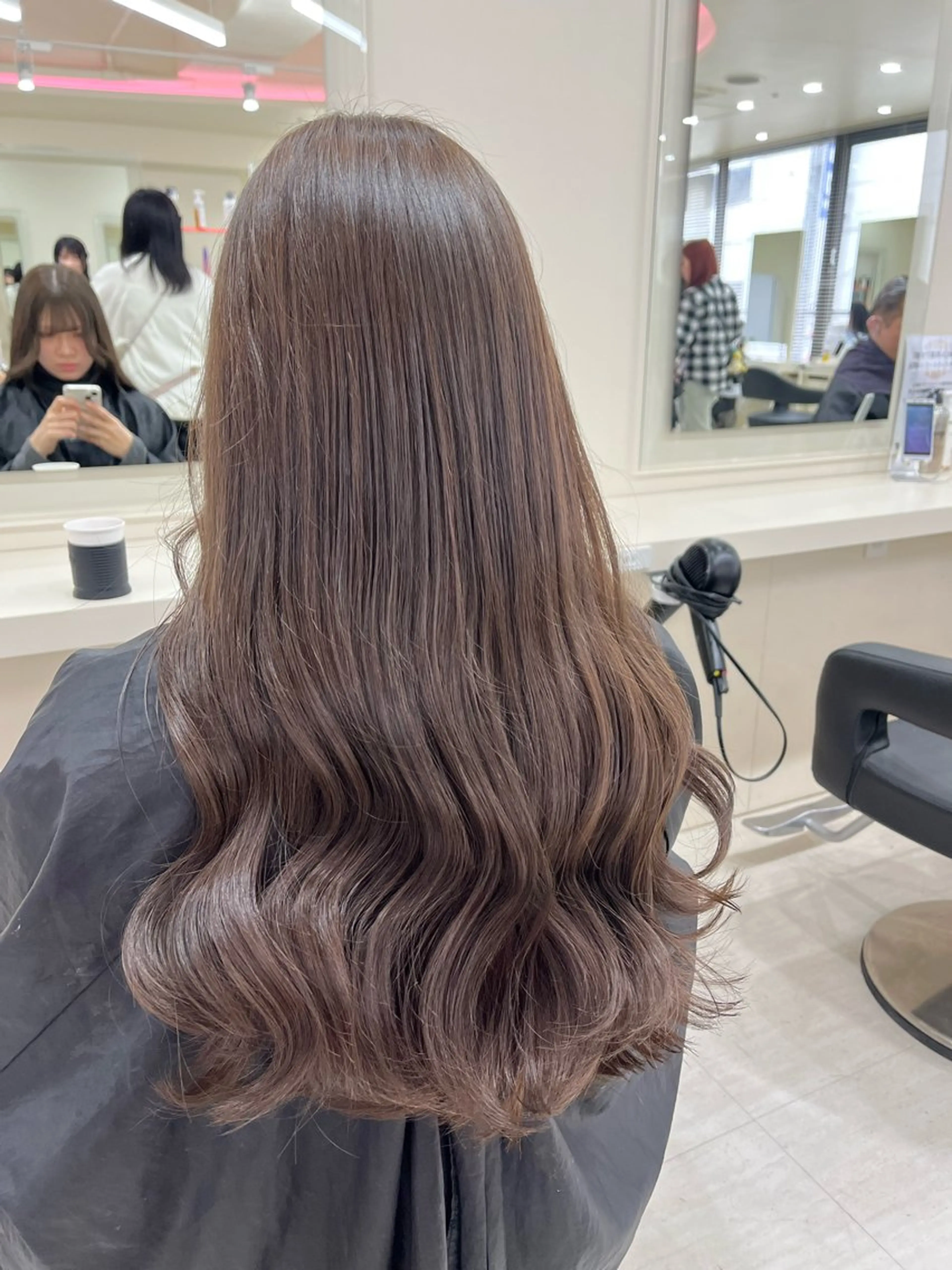 カラー ハイトーン/ベージュ デザイン/りくとのヘアスタイル
