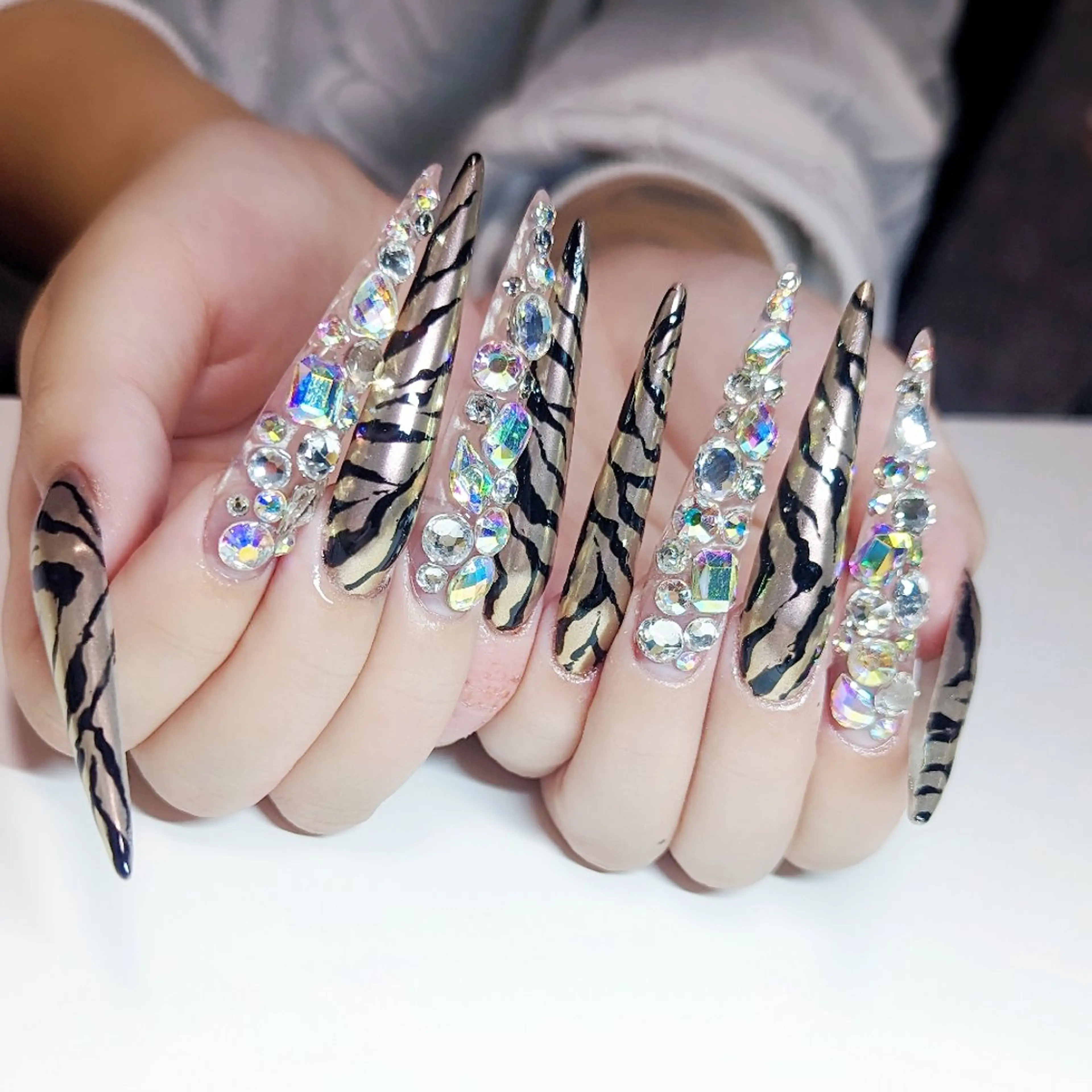 ネイル ハンドネイル クロキ 。のネイルデザイン