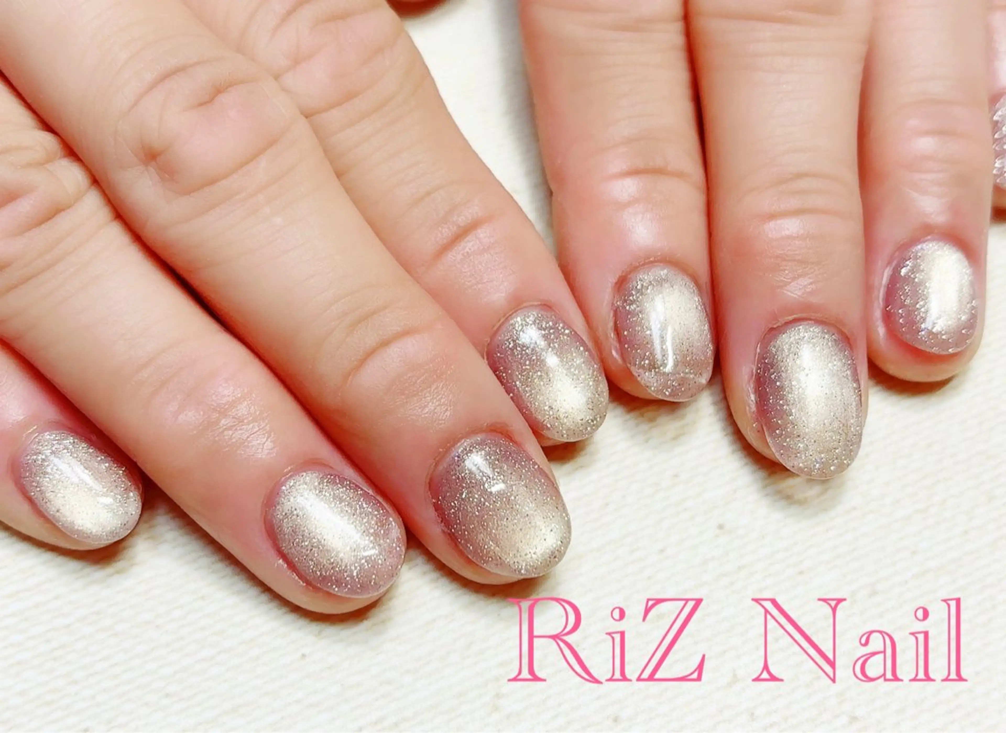 ネイル マグネットネイル マグネットワンカラー ワンカラーネイル ハンドネイル RiZ nail salonのネイルデザイン