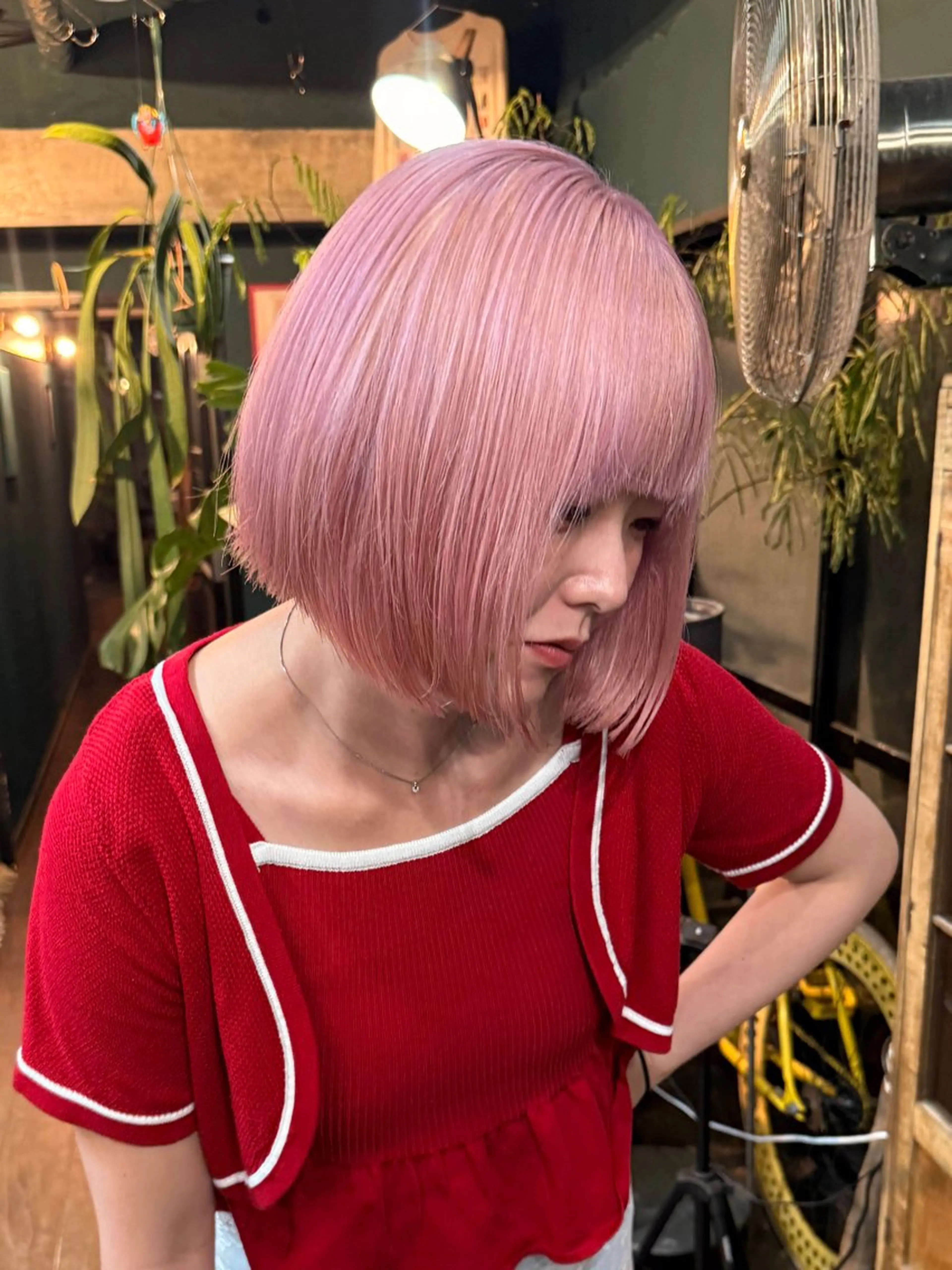 ミディアム カラー 仲村 真里奈のヘアスタイル