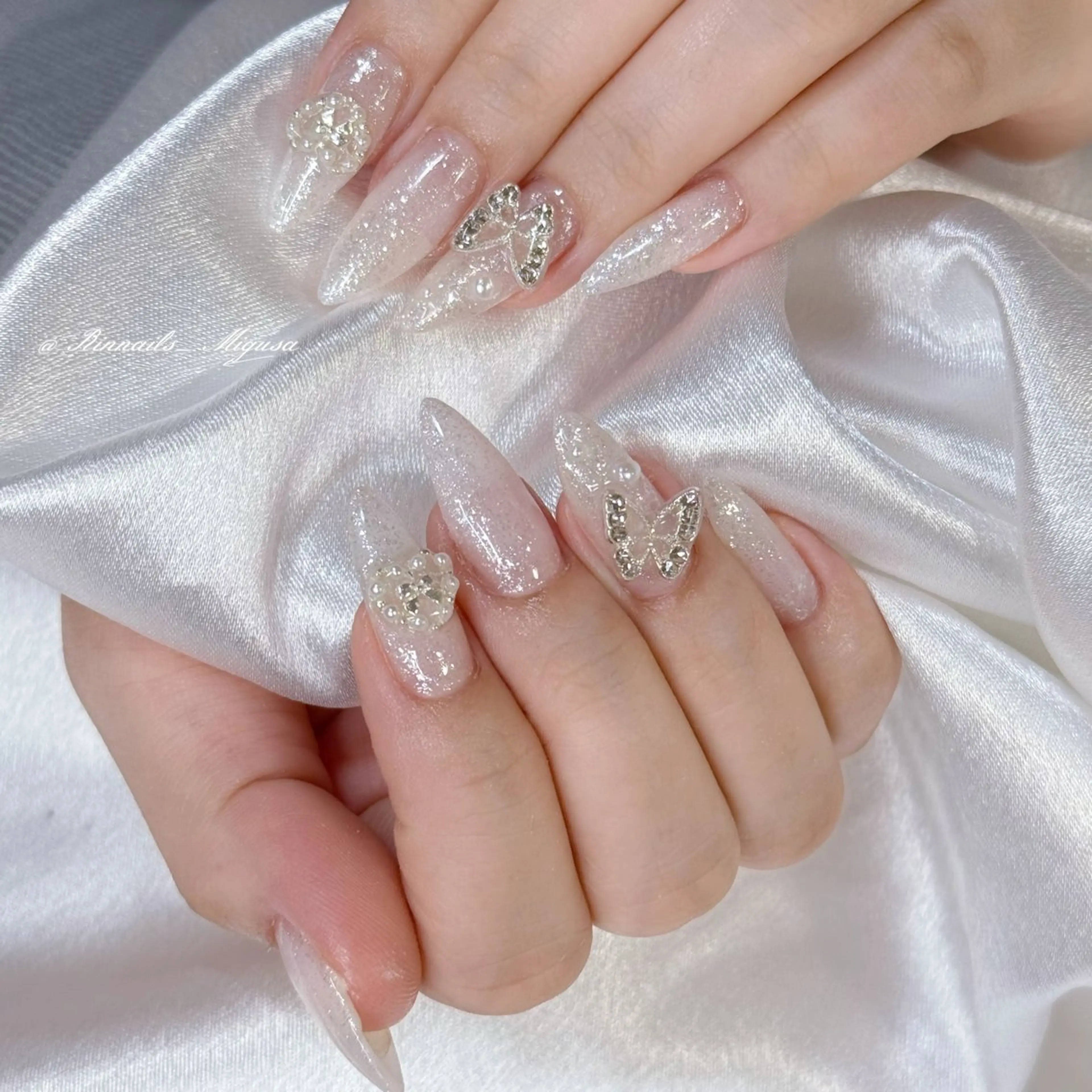 ロング 韓国風ヘア ハンドネイル RIN NAILS ᥫ᭡Migusaのネイルデザイン
