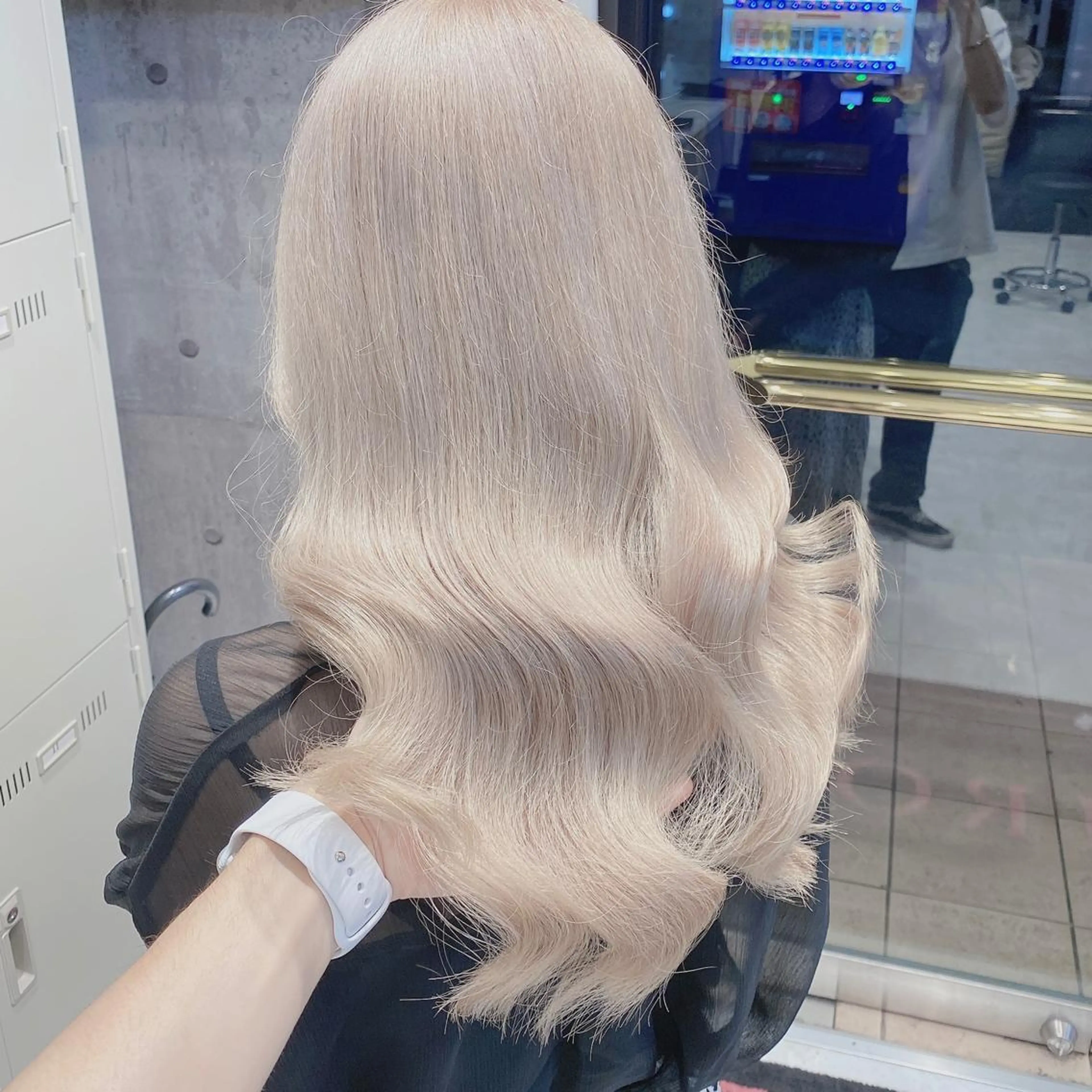 ミディアム カラー ヘアアレンジ メンズ キッズ マツエク・マツパ ハイトーン美容師 MASATOのヘアスタイル