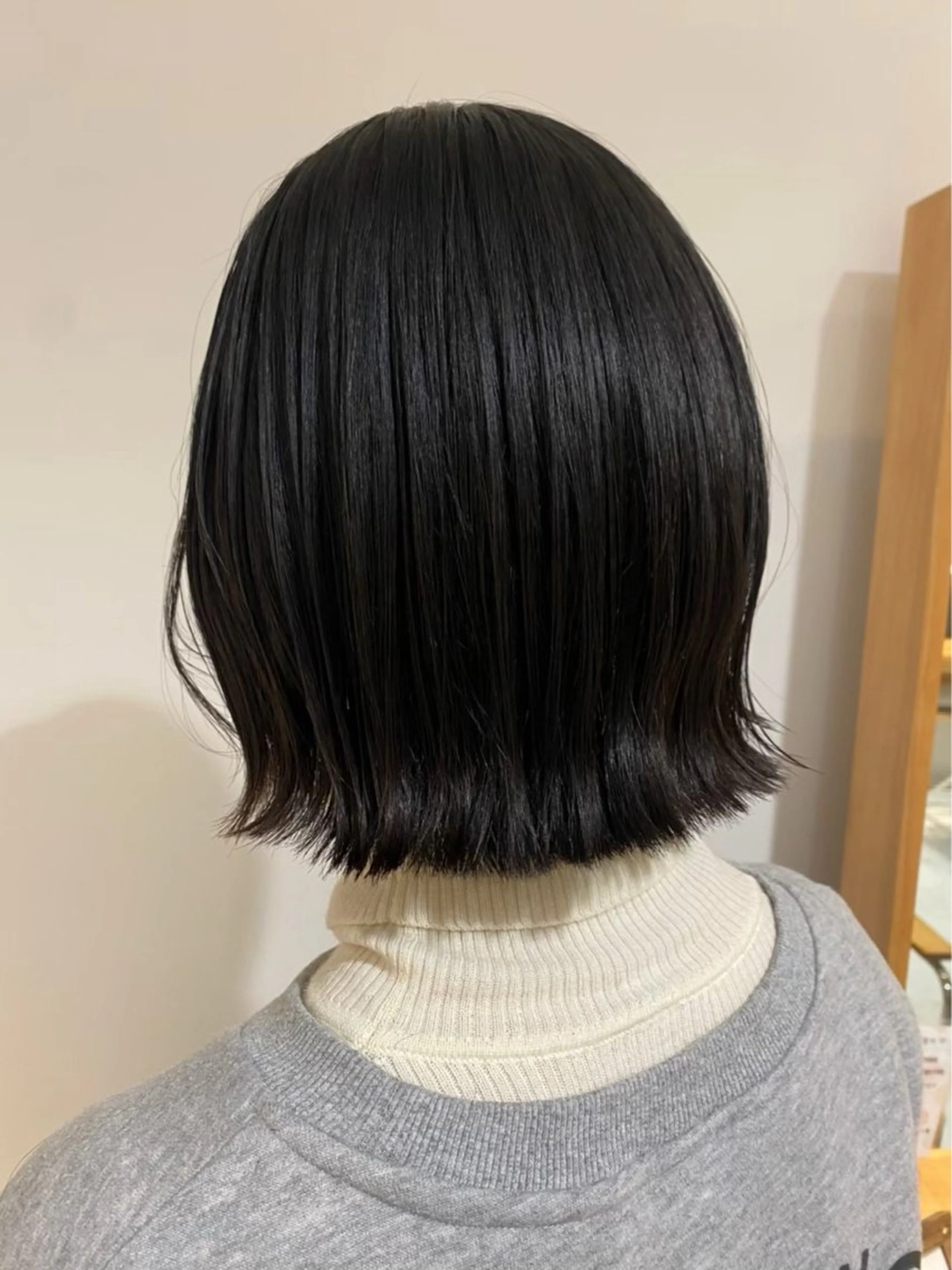 ショート カラー 和泉田 真白のヘアスタイル