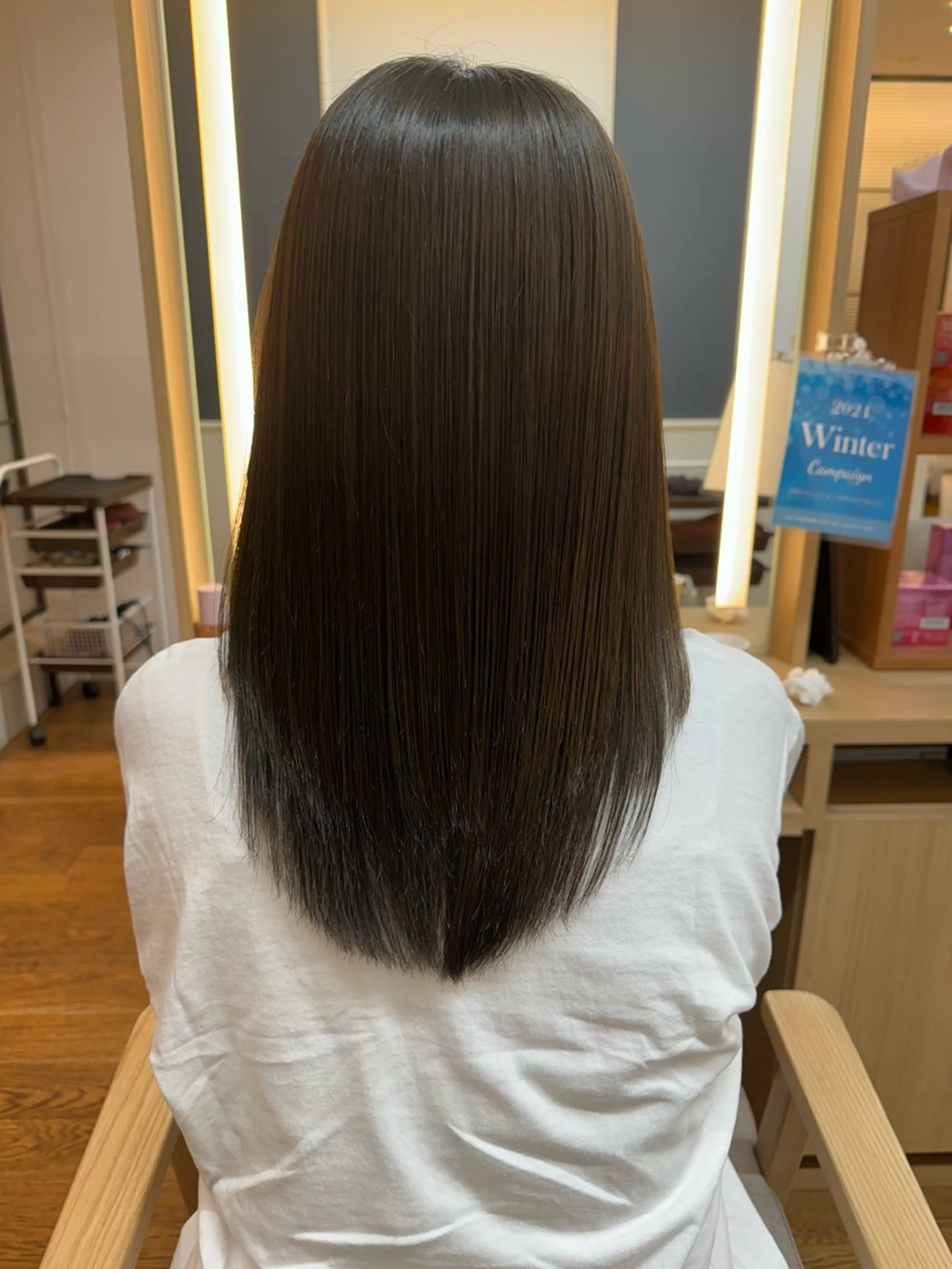 セミロング 髪質改善/縮毛矯正✨ 白石ゆいのヘアスタイル