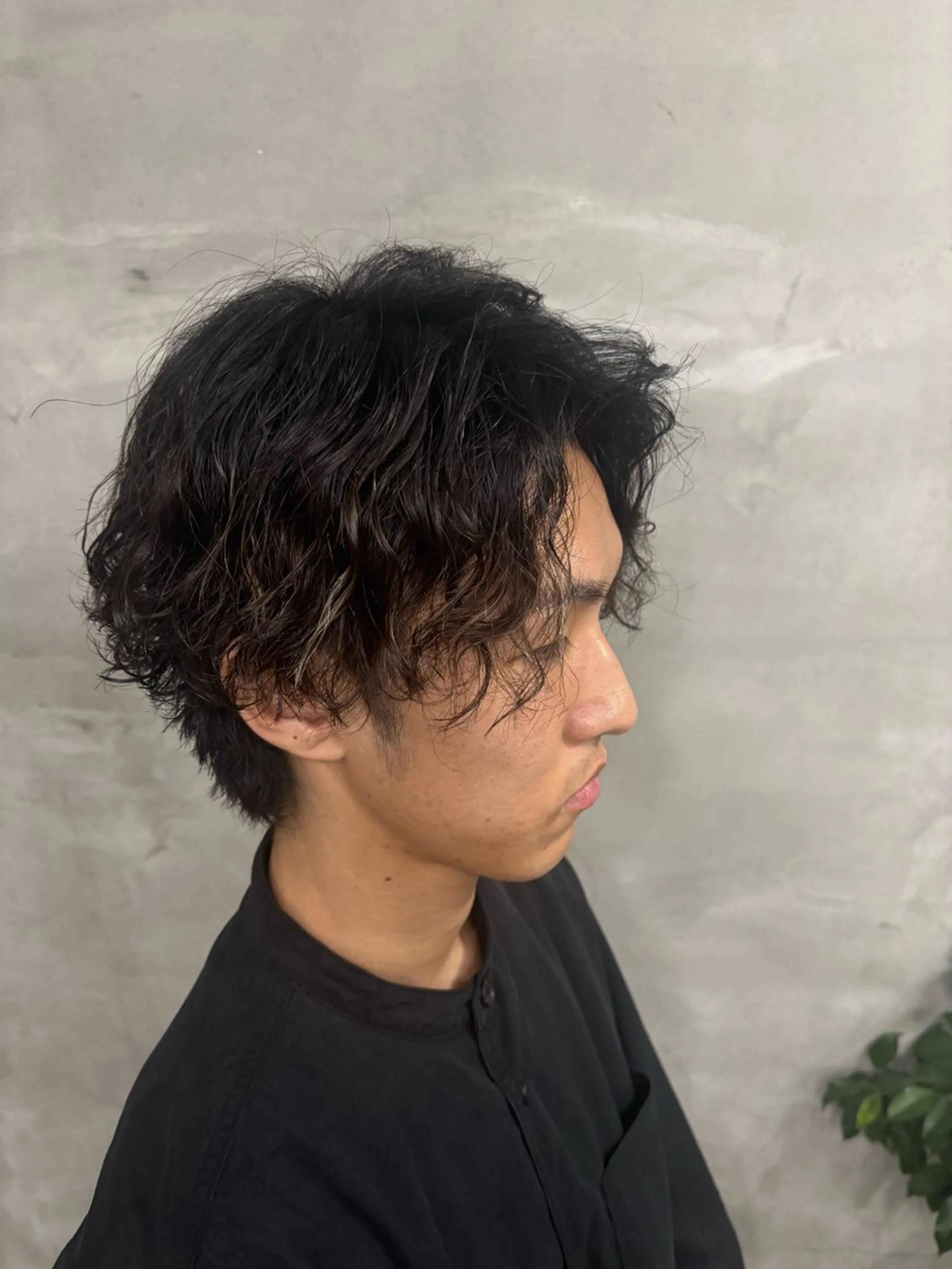 カラー パーマ メンズ センターパート メンズパーマ ✨透明感艶カラー ✨💍Yuri💍のヘアスタイル