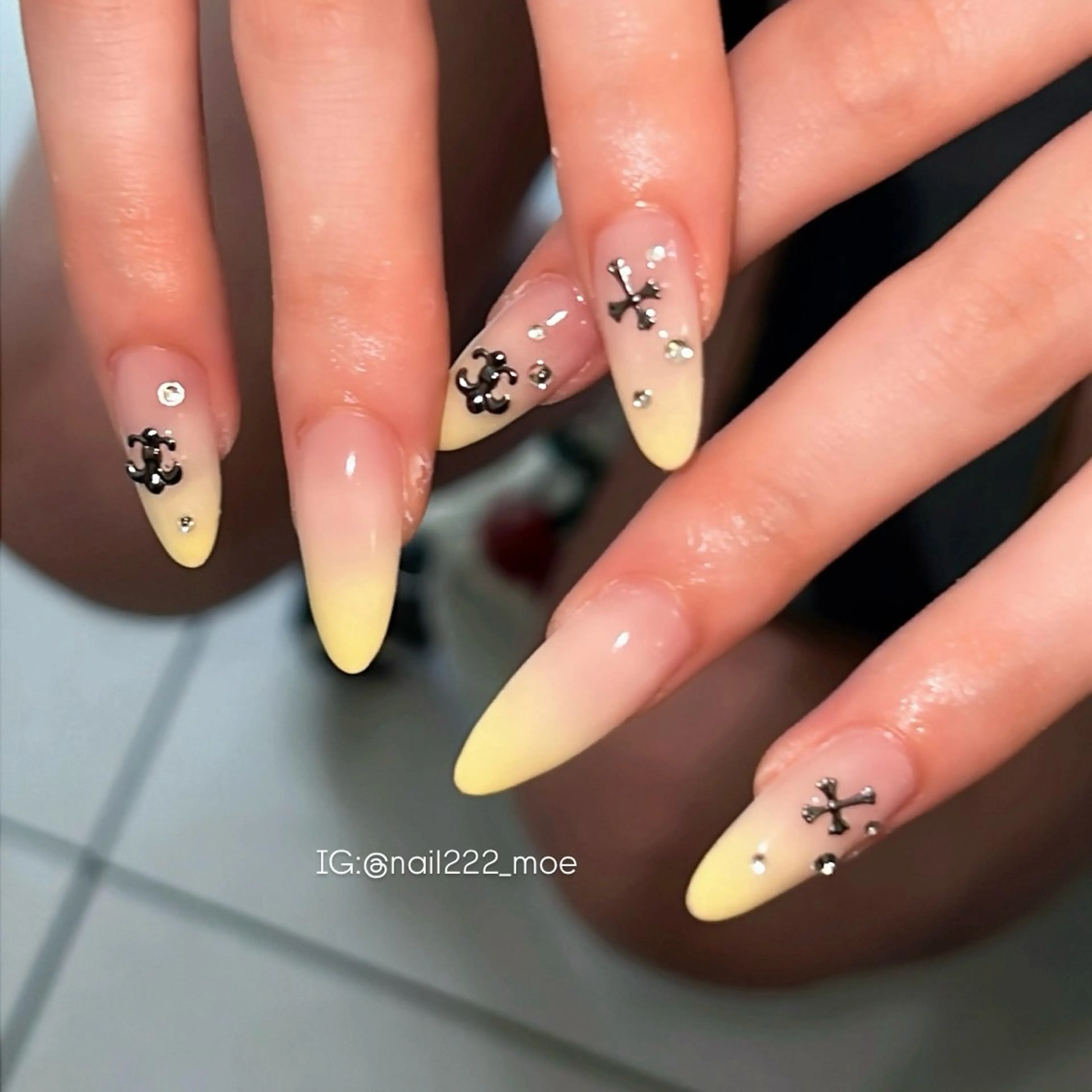 ネイル ハンドネイル ⟡.*222⋰˚☆ MöEのネイルデザイン