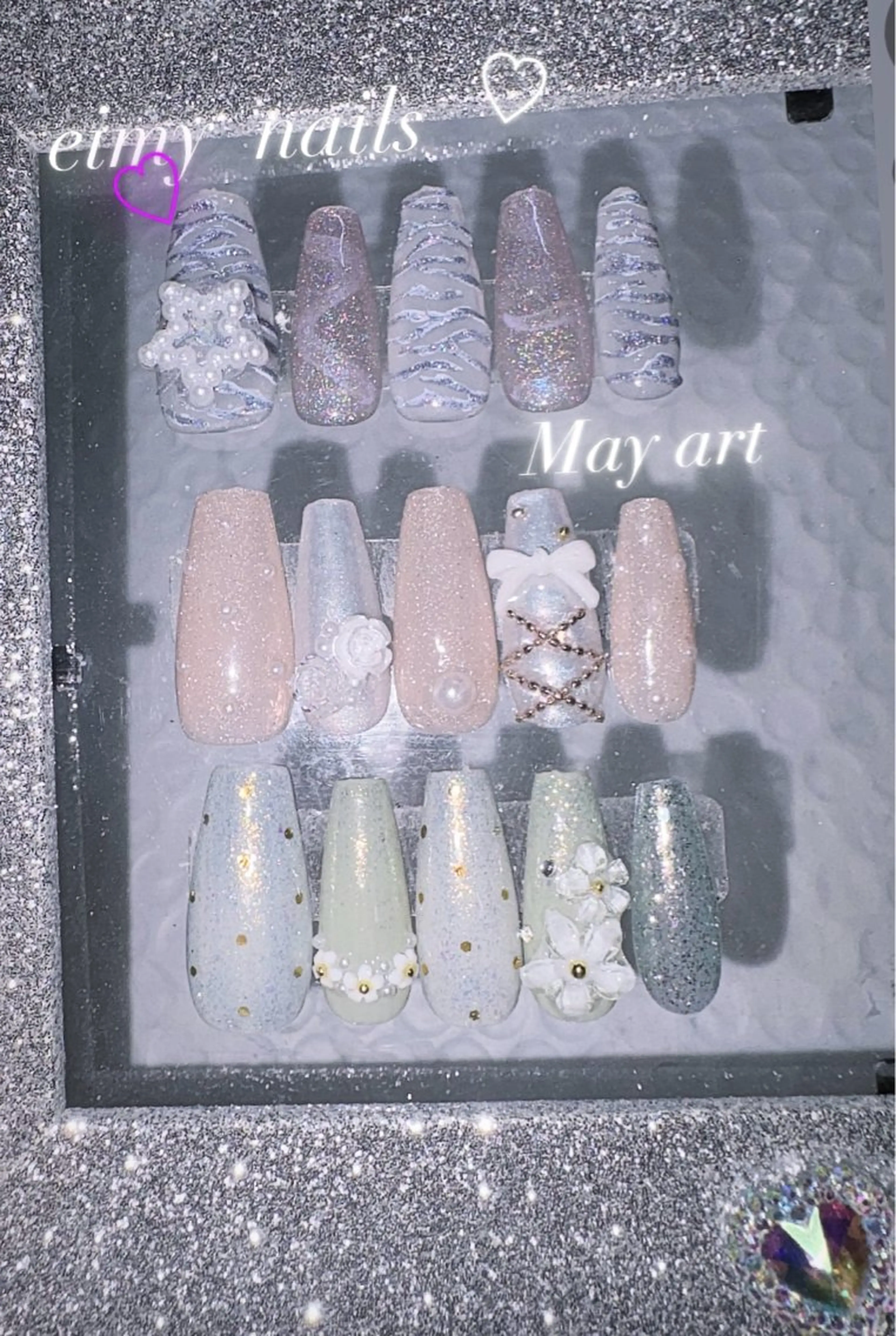 ネイル アニマル柄 オーロラネイル ドット フラッシュネイル フラワーネイル ハンドネイル eimy nails♡のネイルデザイン