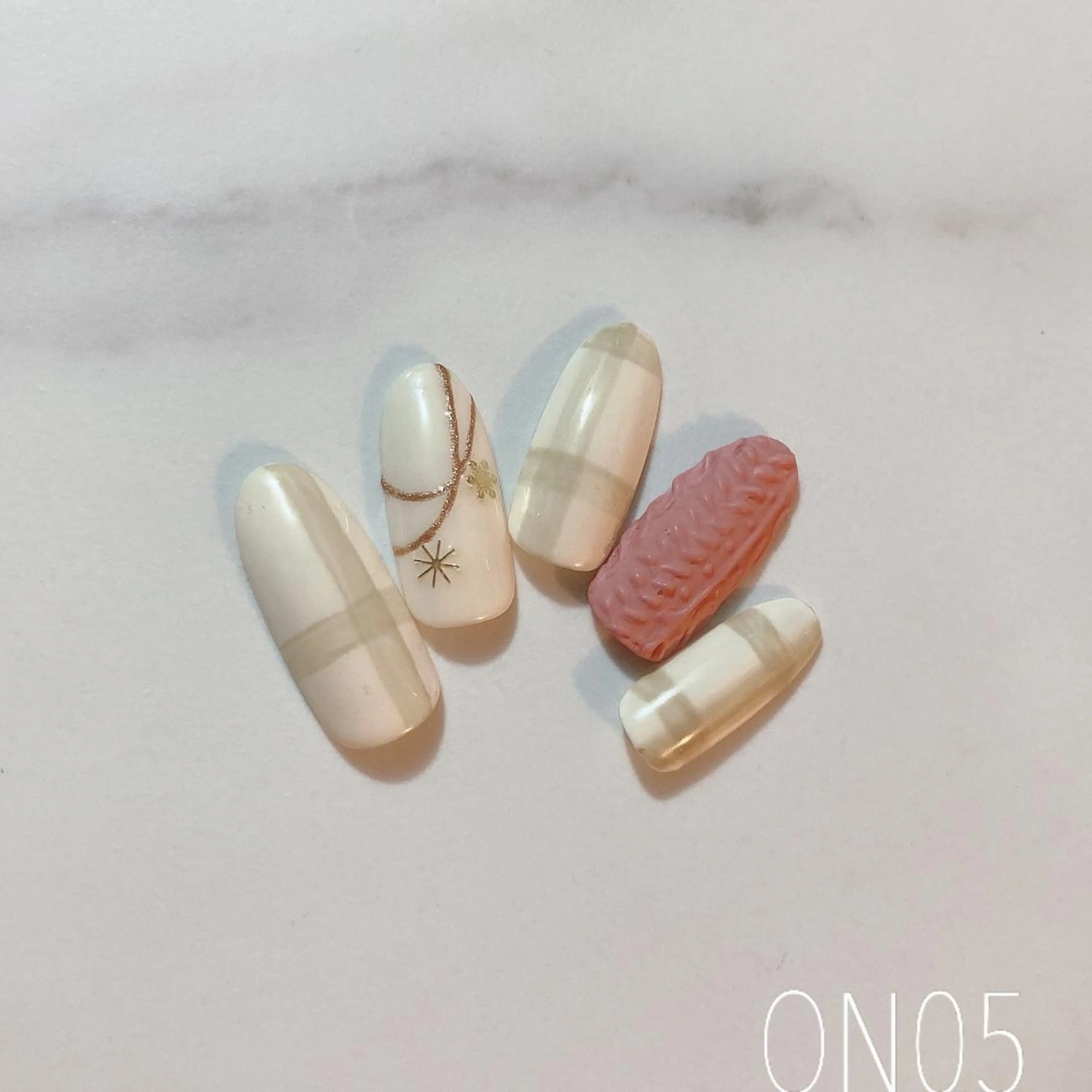 ネイル ハンドネイル 園 寛子 （ネイリスト）のネイルデザイン