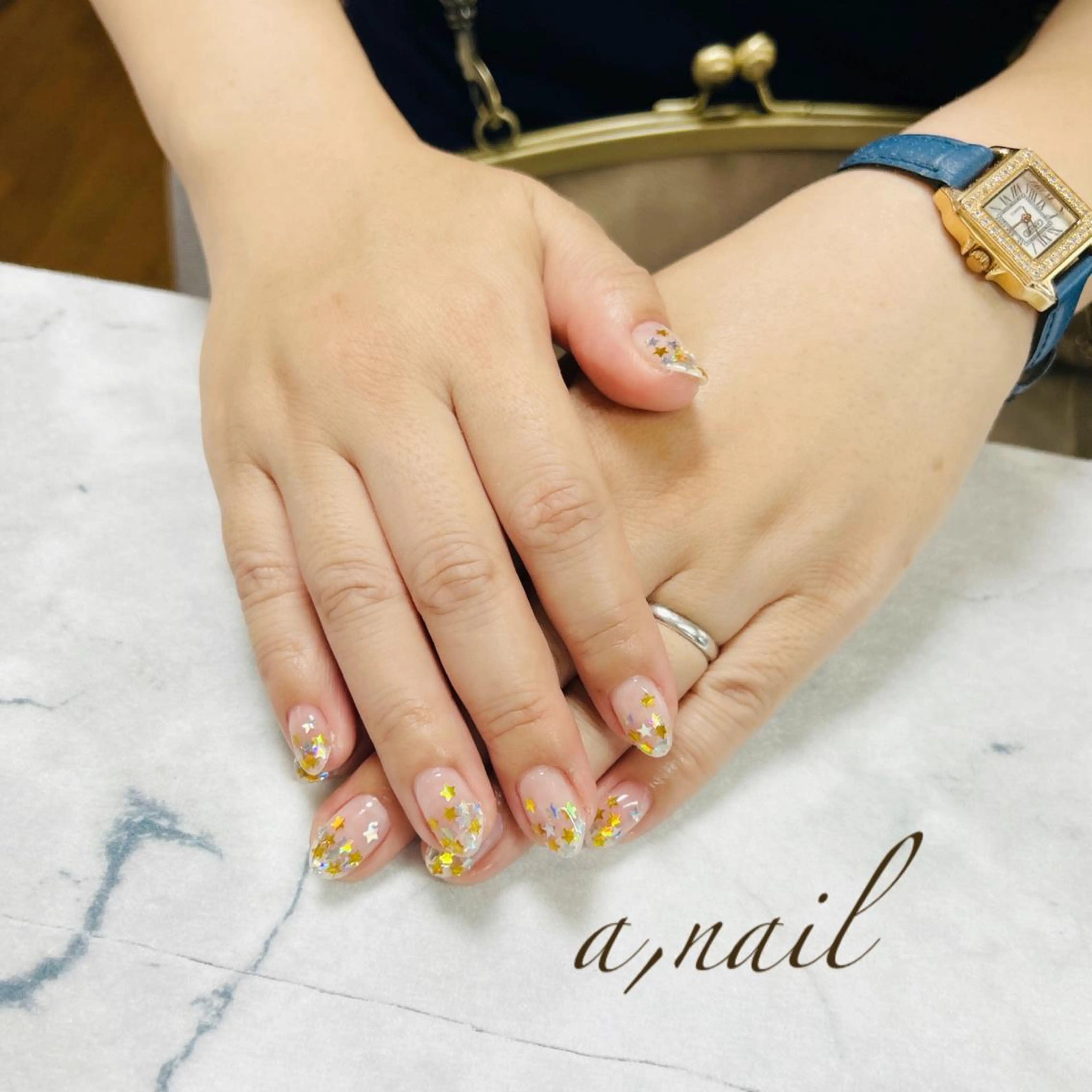 ネイル フットネイル ジェルネイル グラデーション ホログラムネイル キラキラネイル ネイルサロン エーネイルのネイルデザイン