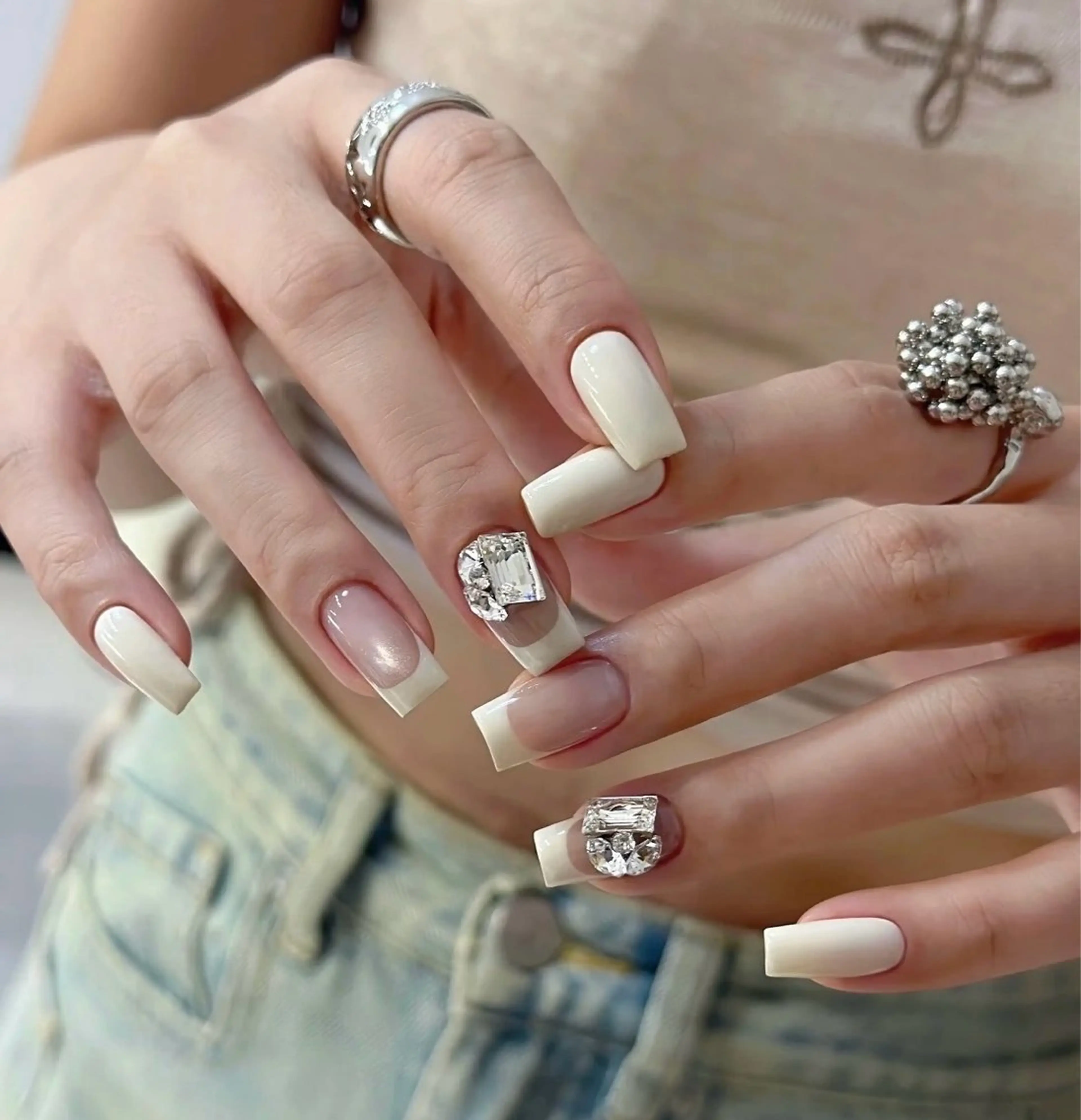 ネイル オーロラネイル フラワーネイル フットネイル フレンチネイル ジェルネイル ハンドネイル BabyYouMi nailのネイルデザイン