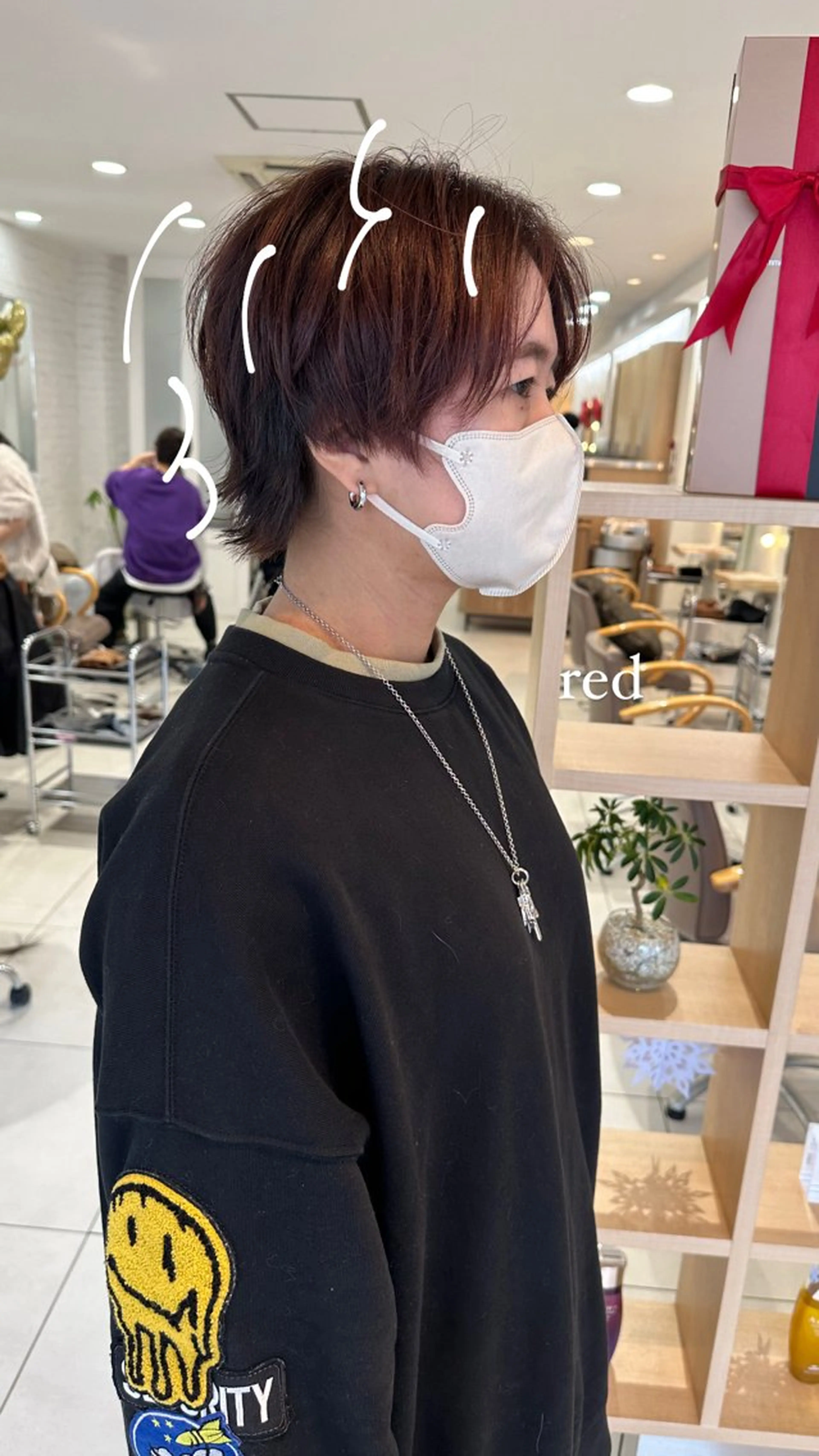 ショート カラー カシス ウルフカット カット ヘアカラー トリートメント 山下恋佳/矢場町/ ブリーチ/ショートのヘアスタイル