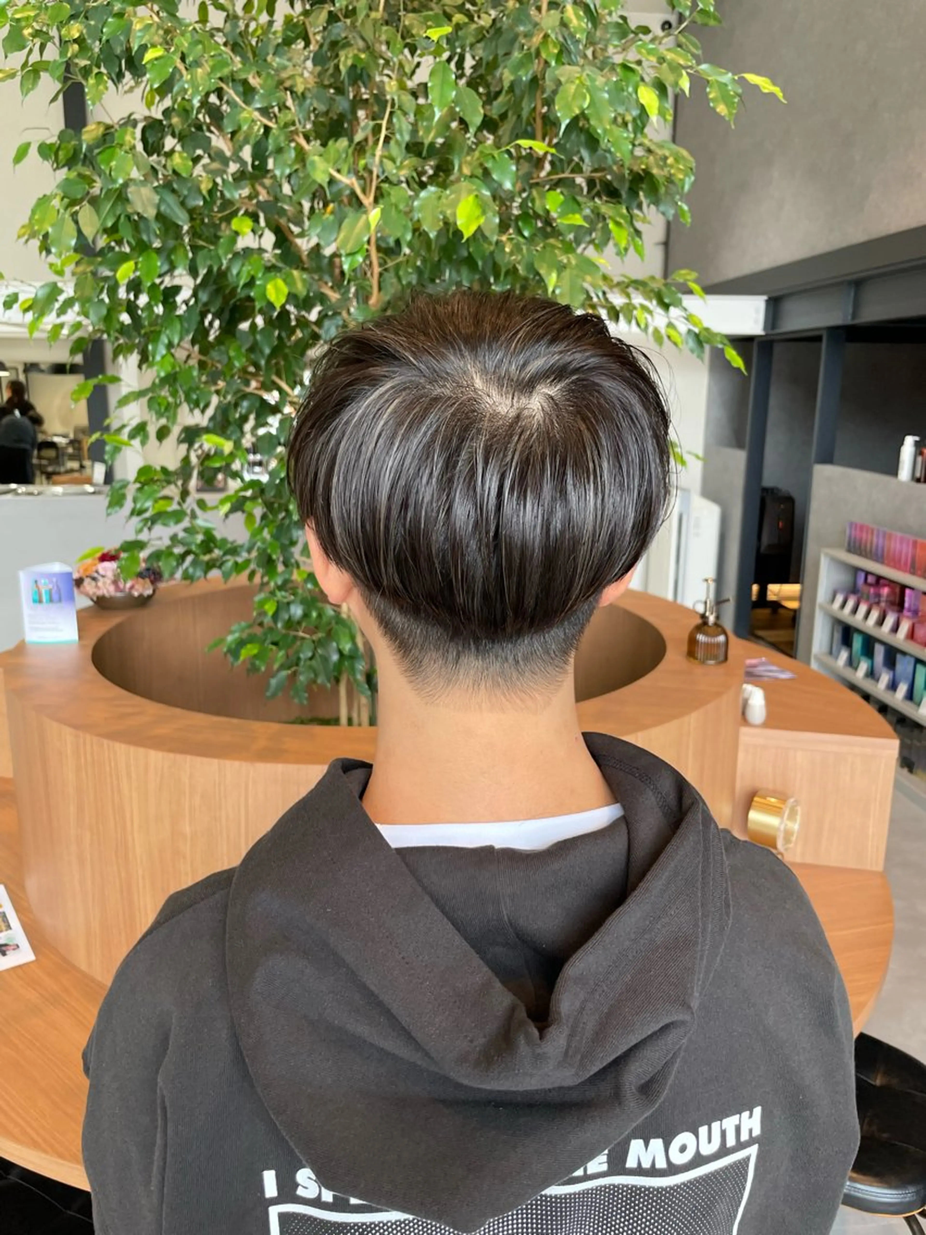 ショート カラー メンズ メンズハイライト ハイライトカラー ハイライト カット ヘアカラー ayaka |トレンドヘアのヘアスタイル