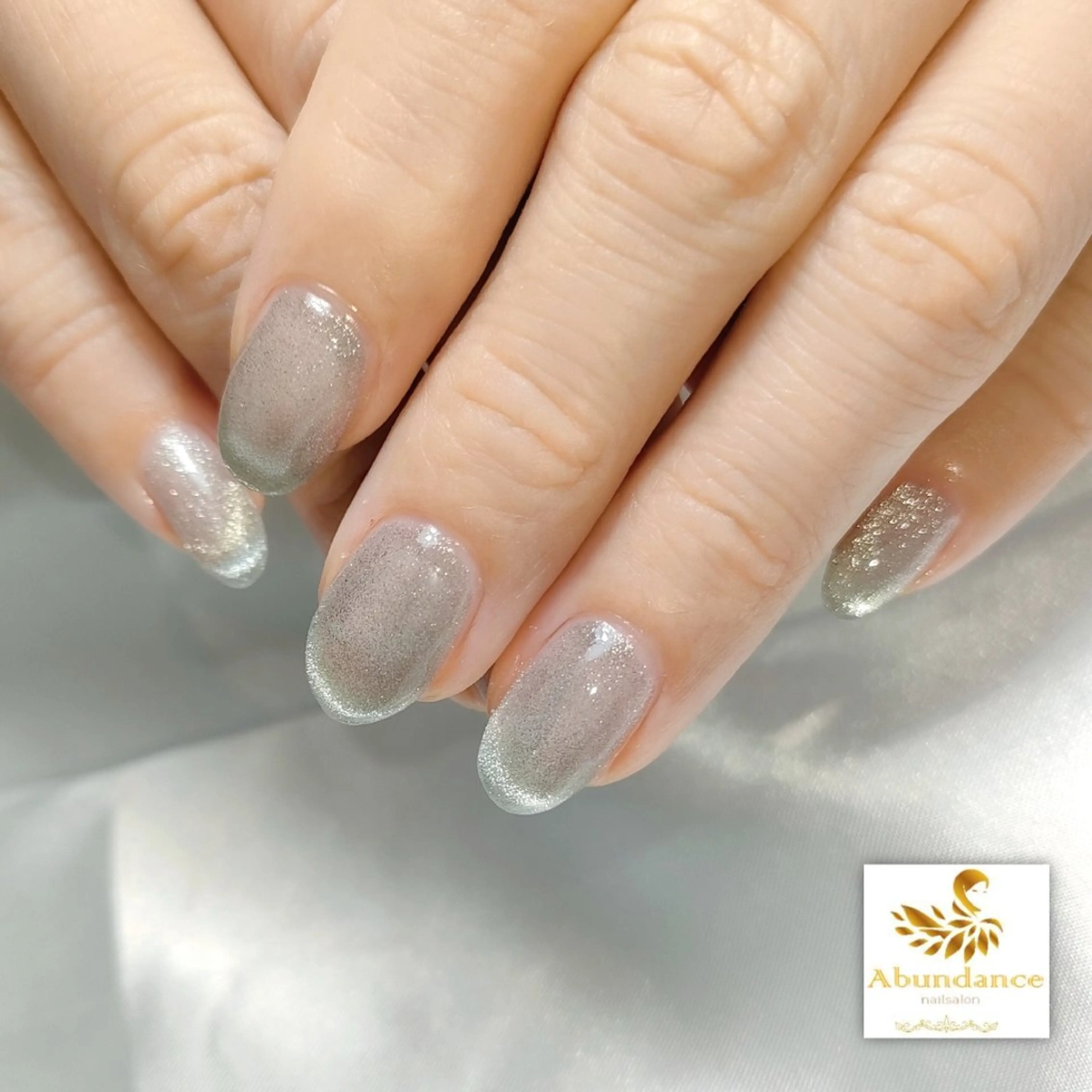 ネイル フレンチネイル マグネットネイル マグネットフレンチ シルバー ハンドネイル 完全予約制個室サロン Abundancesのネイルデザイン