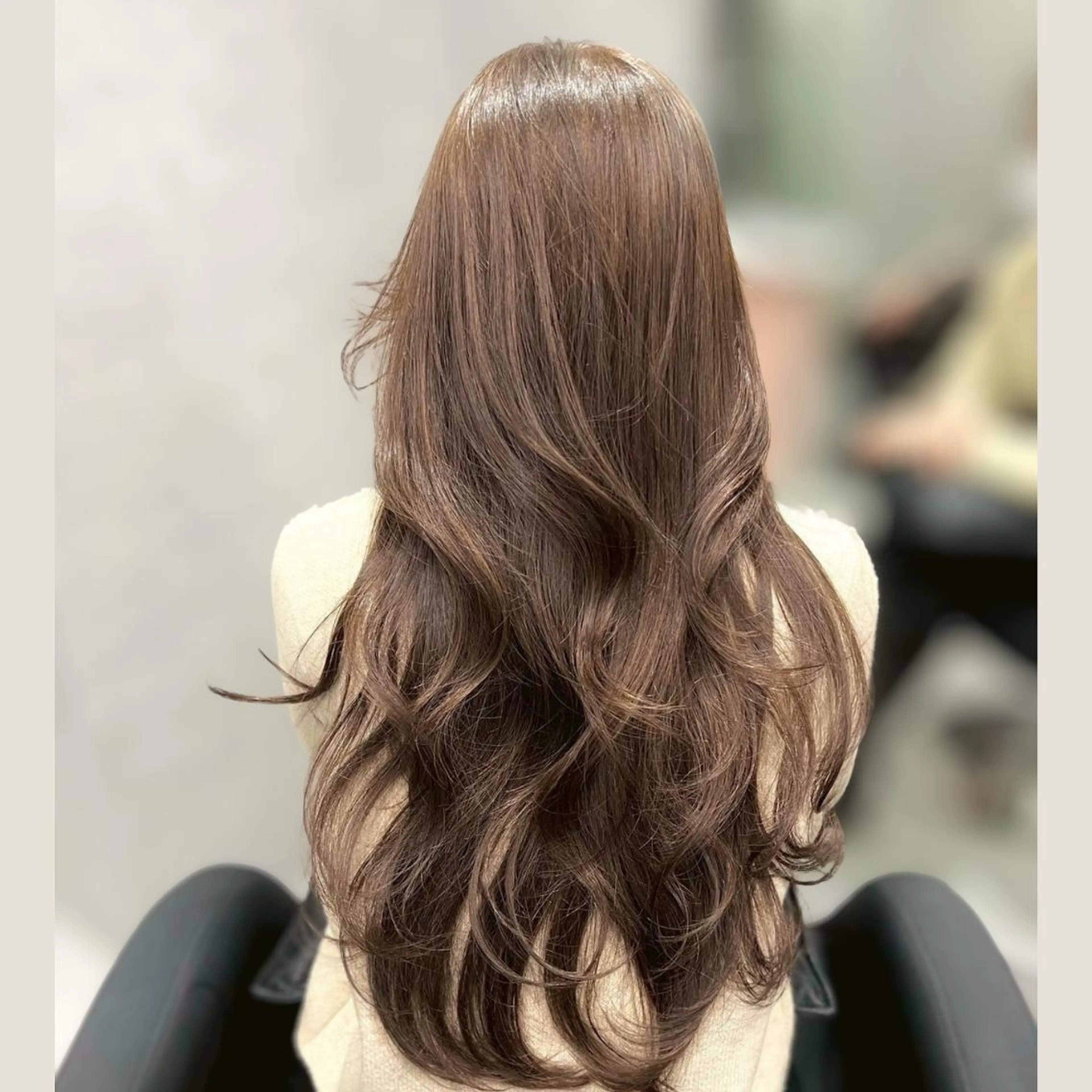 ロング カラー ベージュカラー 透明感カラー ロング ヘアカラー 顔周り🌸ジエクト 🌸濱吉優希🌸のヘアスタイル