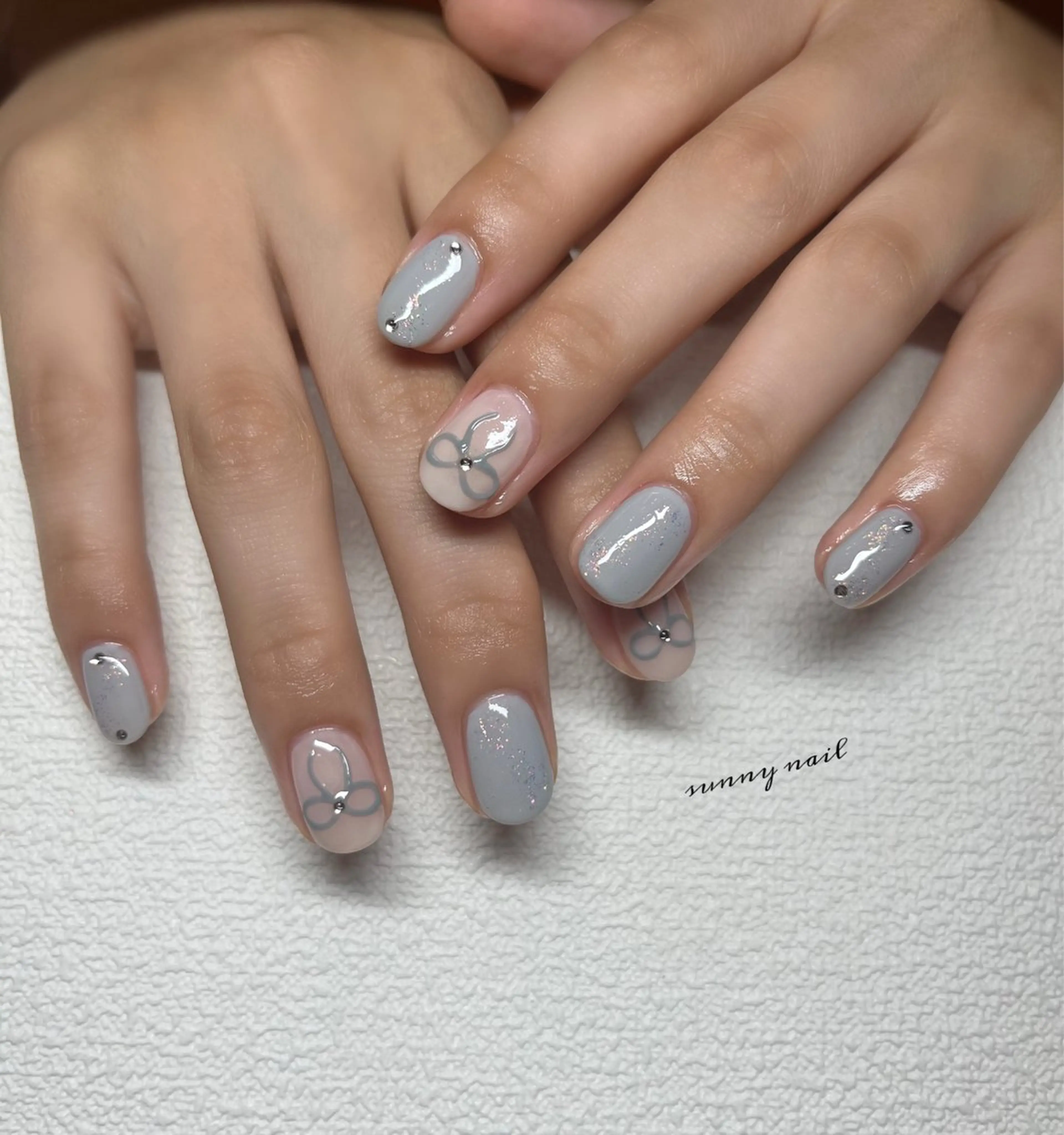 ネイル ジェルネイル パラジェル ぷっくりネイル リボン sunny nailのネイルデザイン