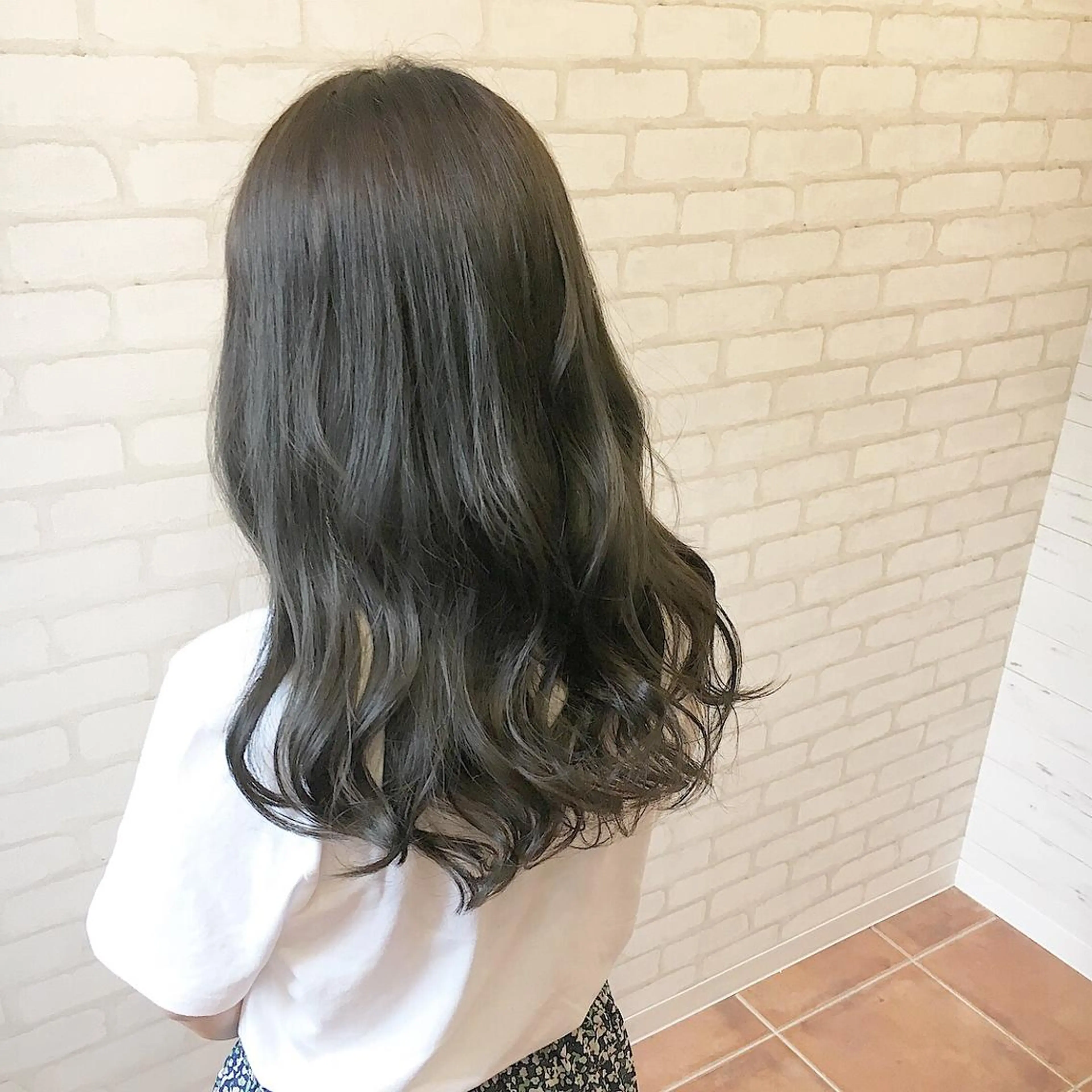 セミロング カラー ヘアアレンジ ✨艶髪✨透明感✨ 山内大樹のヘアスタイル