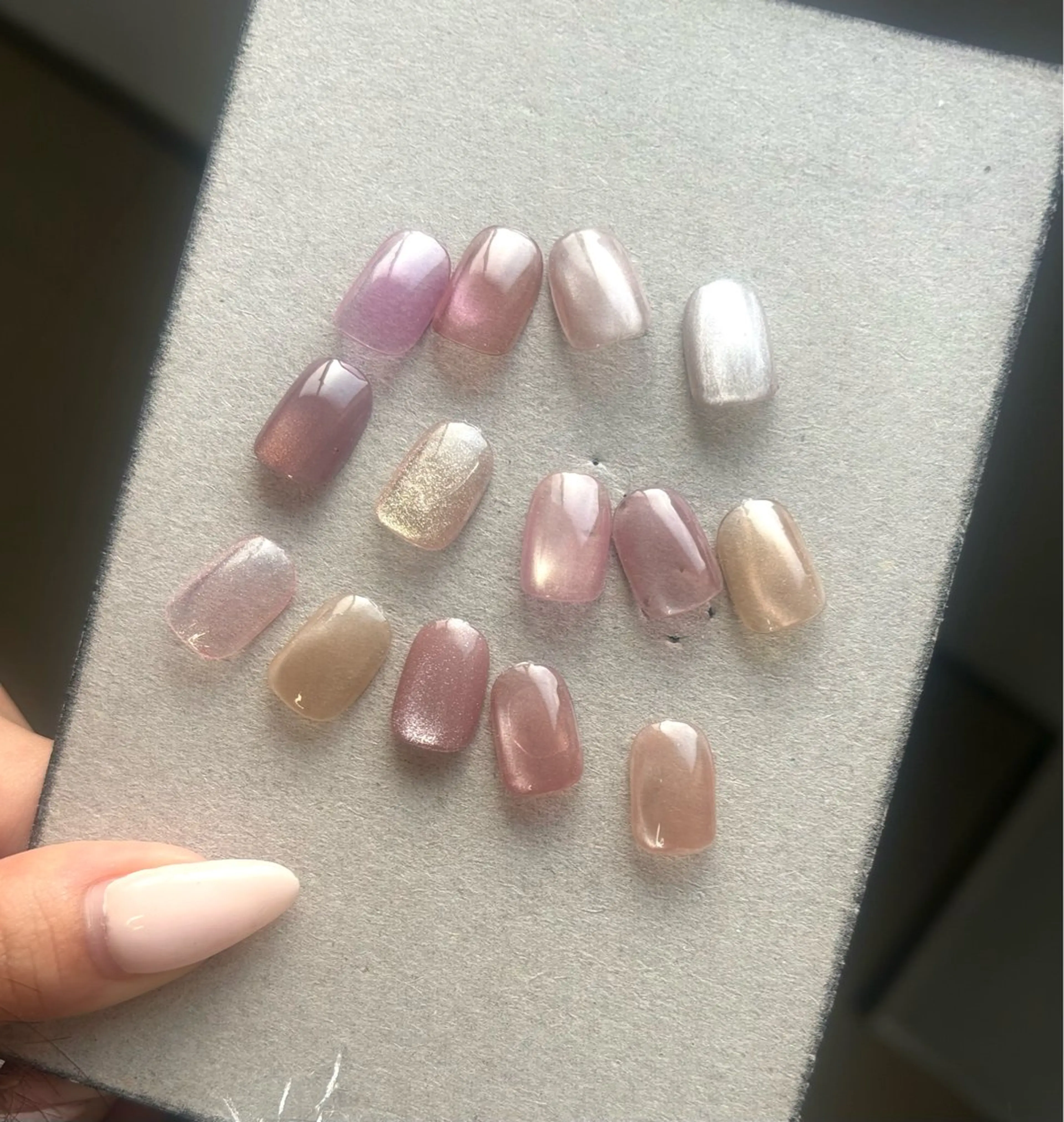 期間限定新メニュー特別価格🫶オフィスネイルに！ナチュラルカラーマグネット🧲の写真