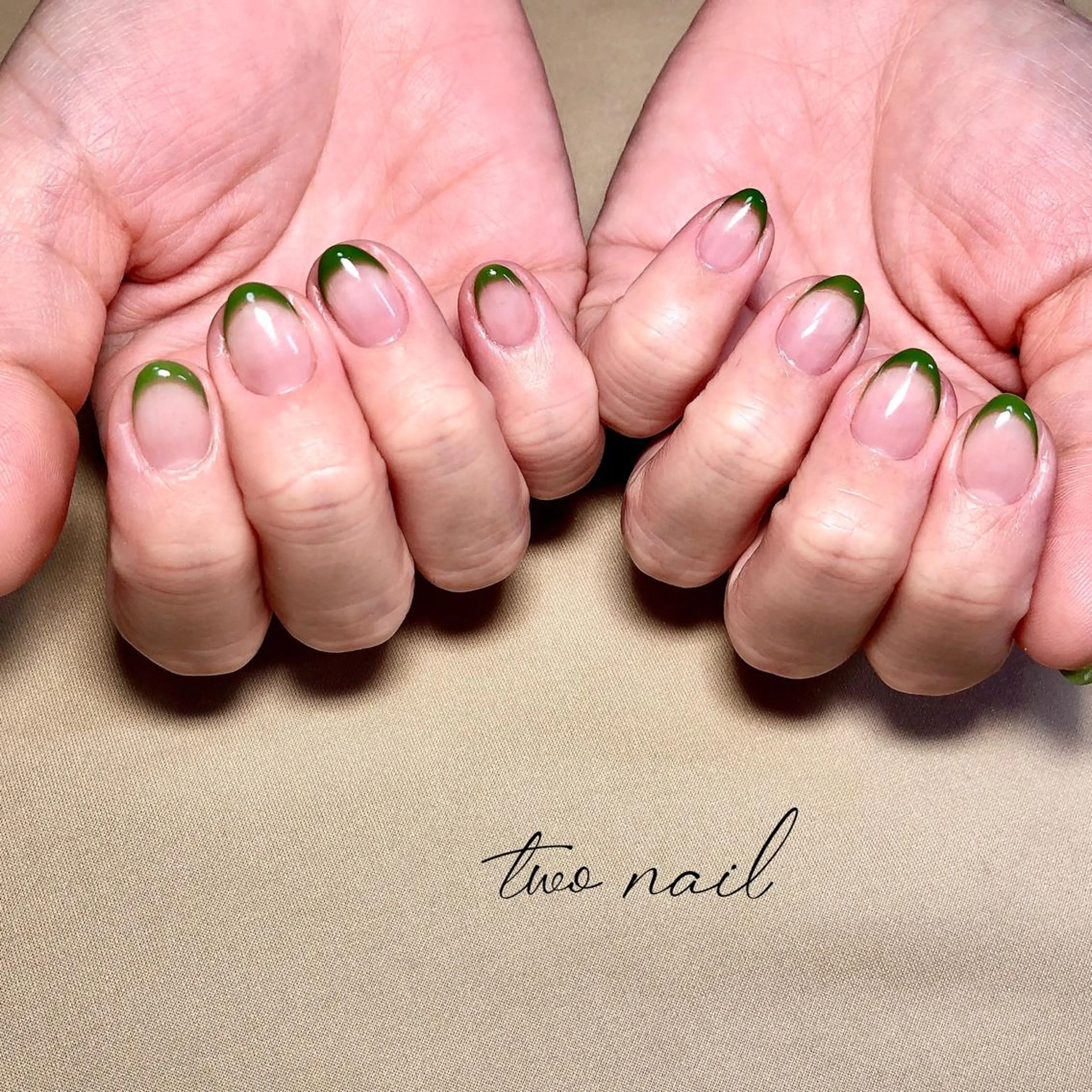 ネイル アートネイル フットネイル ハート ニュアンスネイル ホワイト two nailのネイルデザイン