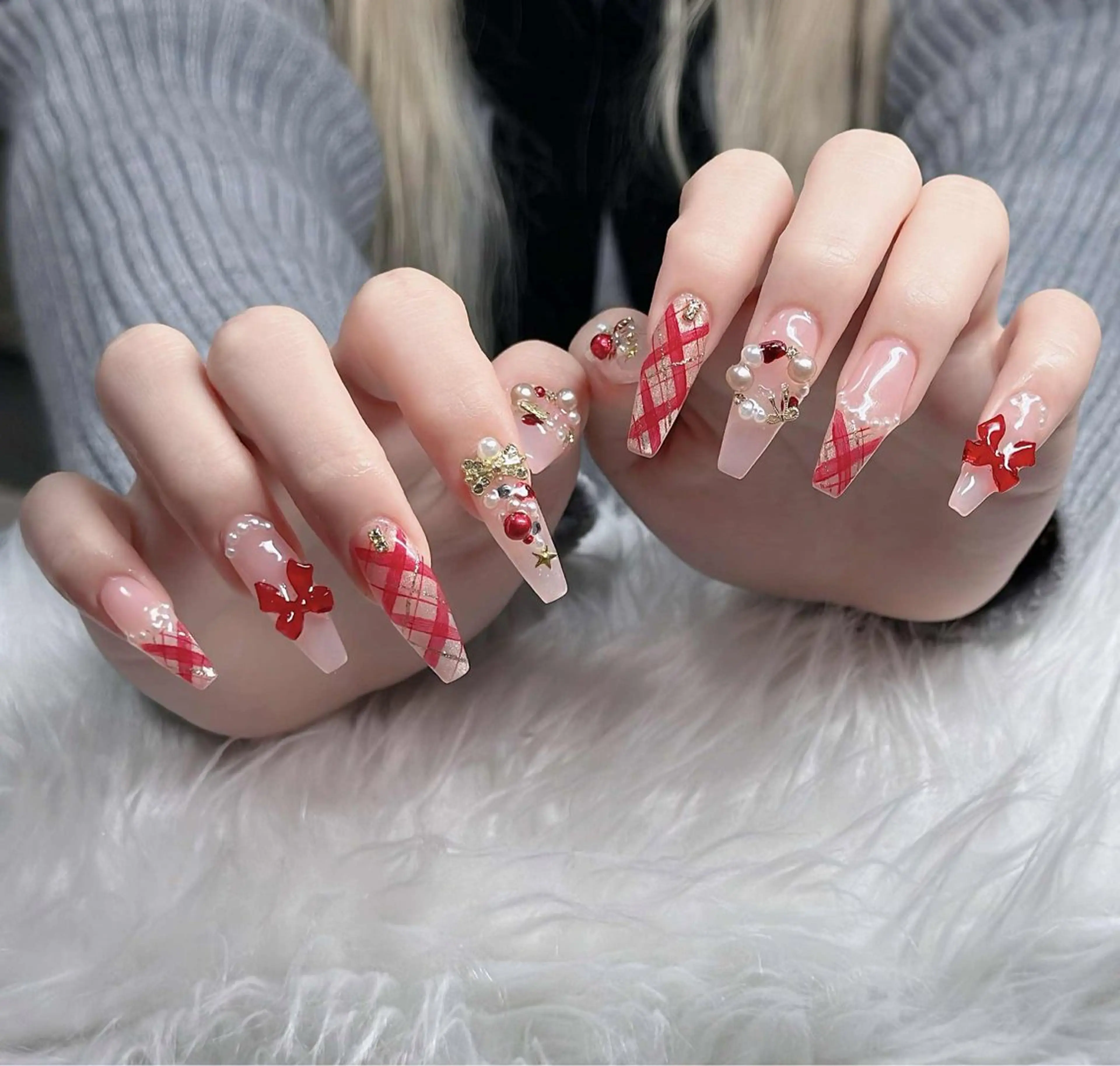 ネイル オーロラネイル フレンチネイル ジェルネイル ハロウィン キラキラネイル ハンドネイル H.baby Nail Salonのネイルデザイン
