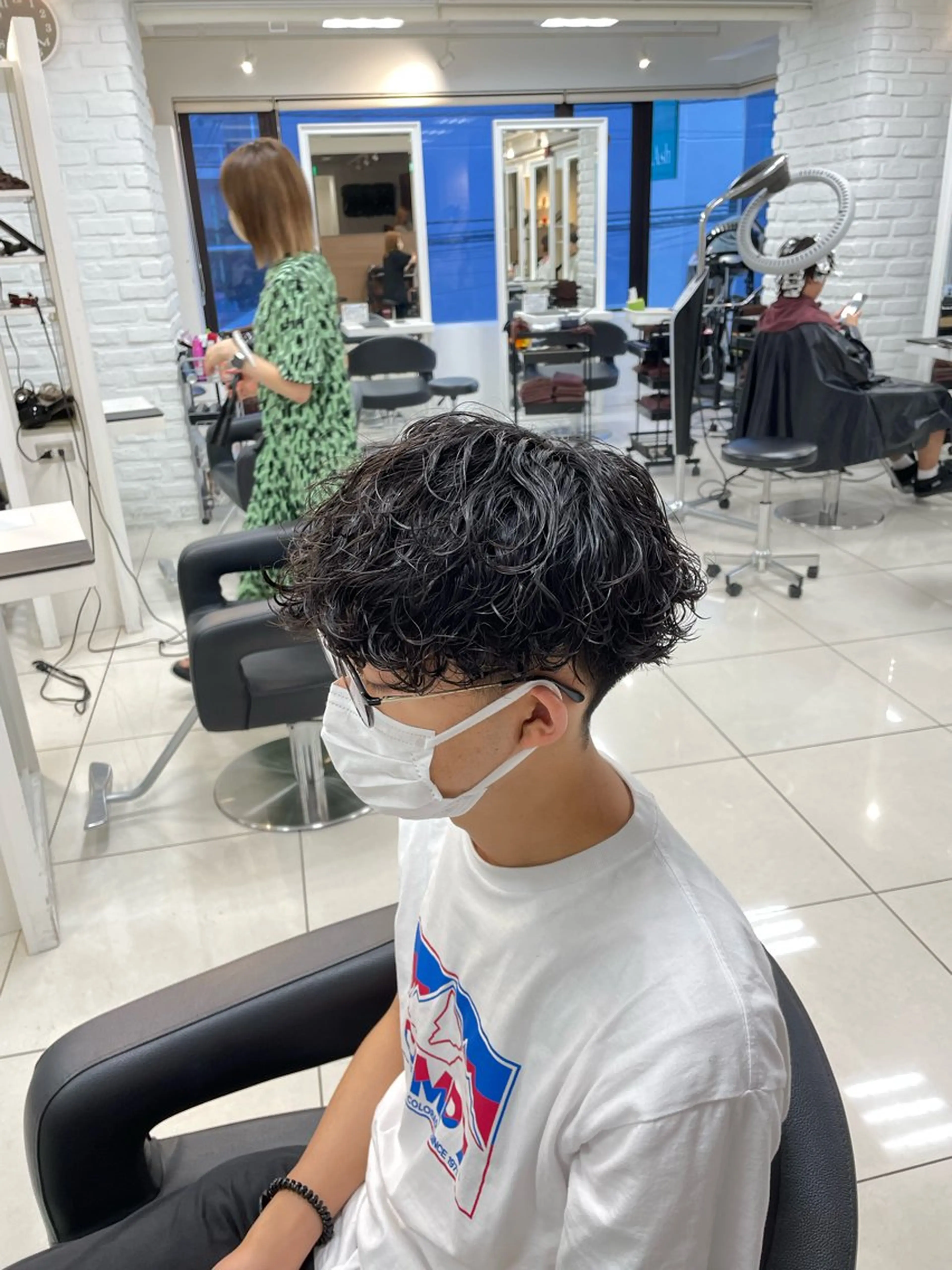 ショート パーマ メンズ メンズパーマ 波巻きパーマ カット パーマ トリートメント フェザーパーマ職人 🪶ryosukeのヘアスタイル