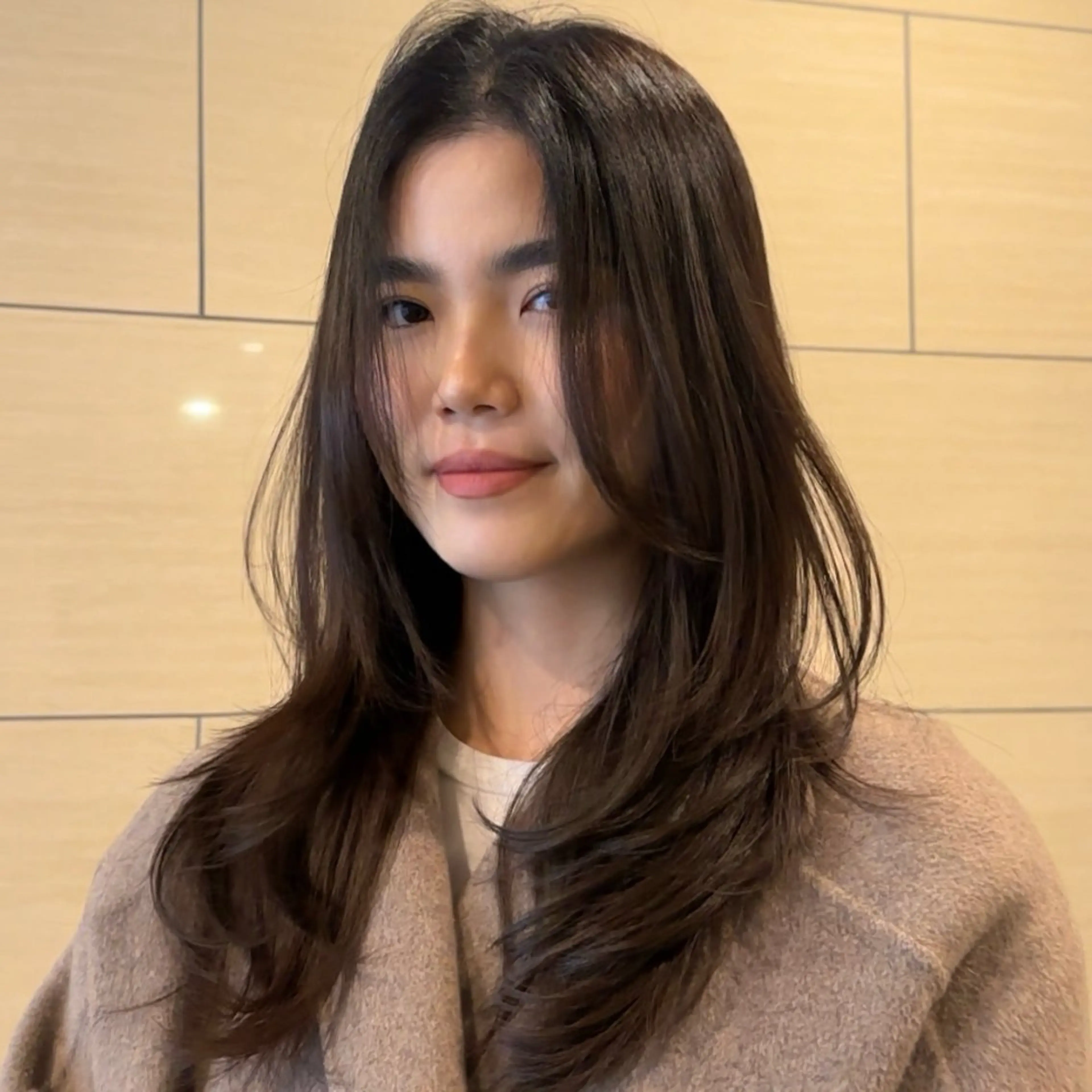 ロング 岸本 理希のヘアスタイル