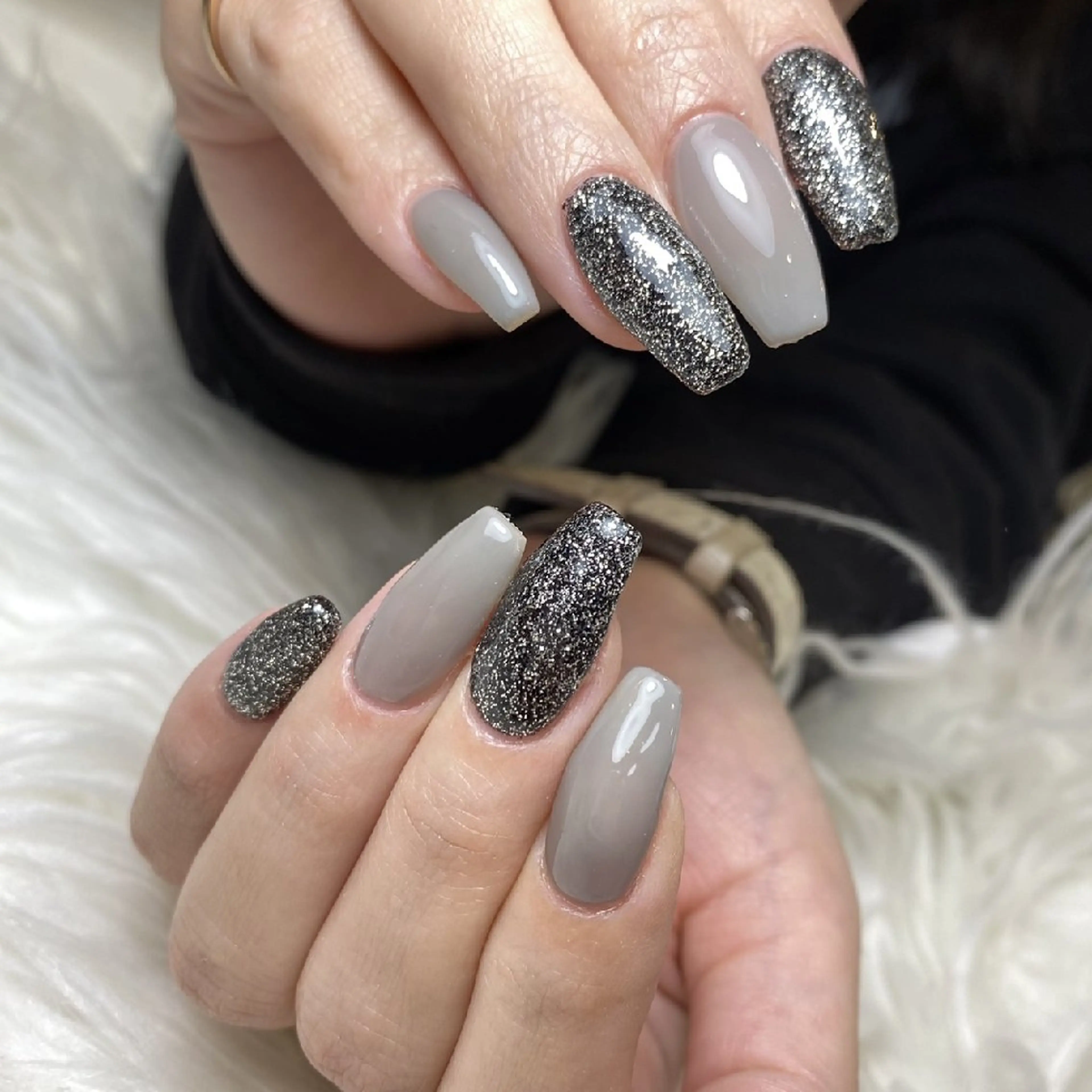 ネイル ラメ(グリッター) シンプルネイル 冬ネイル The 047のネイルデザイン