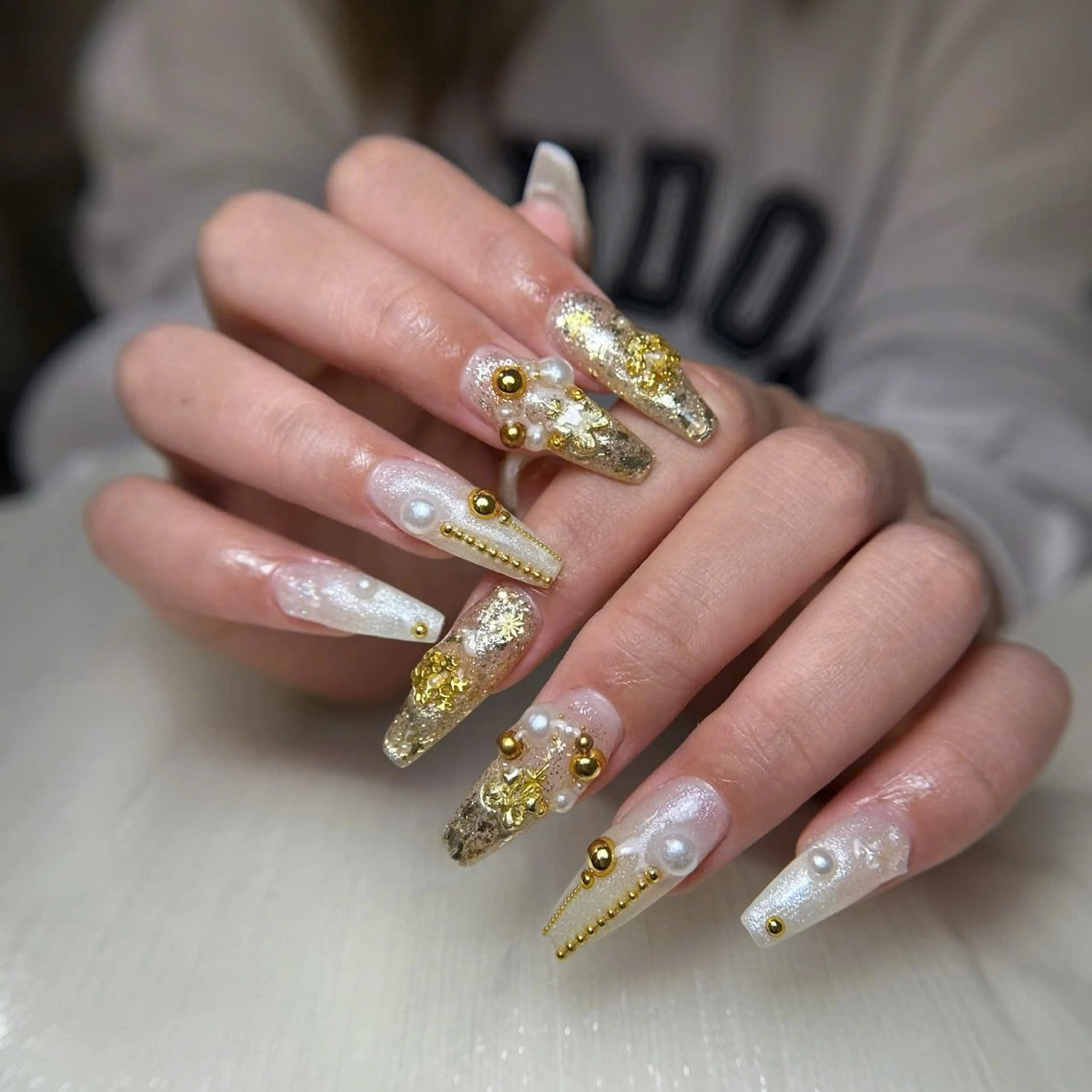 ネイル オーロラネイル 長さ出し フラッシュネイル フレンチネイル ジェルネイル Michi Nail Staffのネイルデザイン