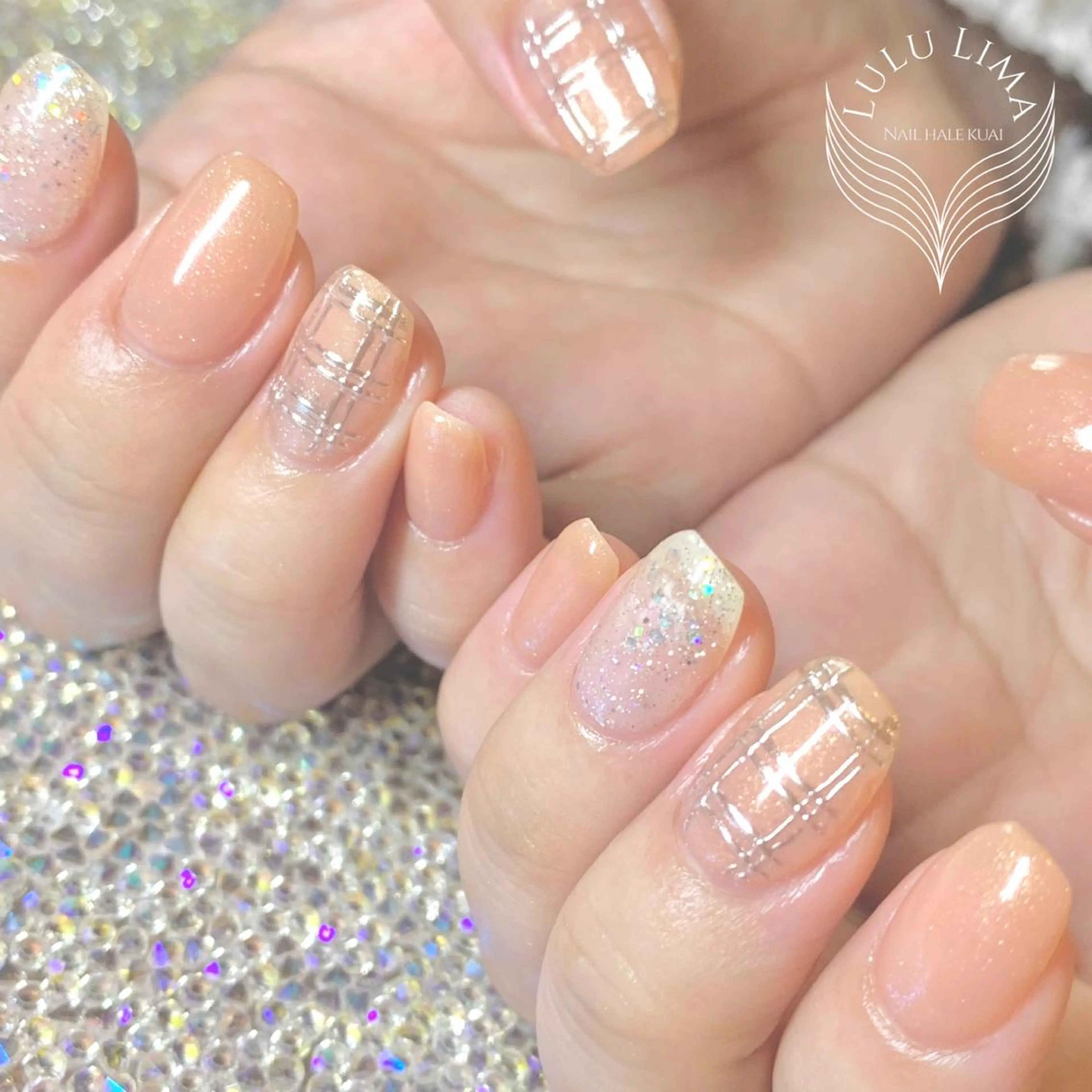 ネイル ミラーネイル ハンドネイル ハンドケア LULU LIMAのネイルデザイン