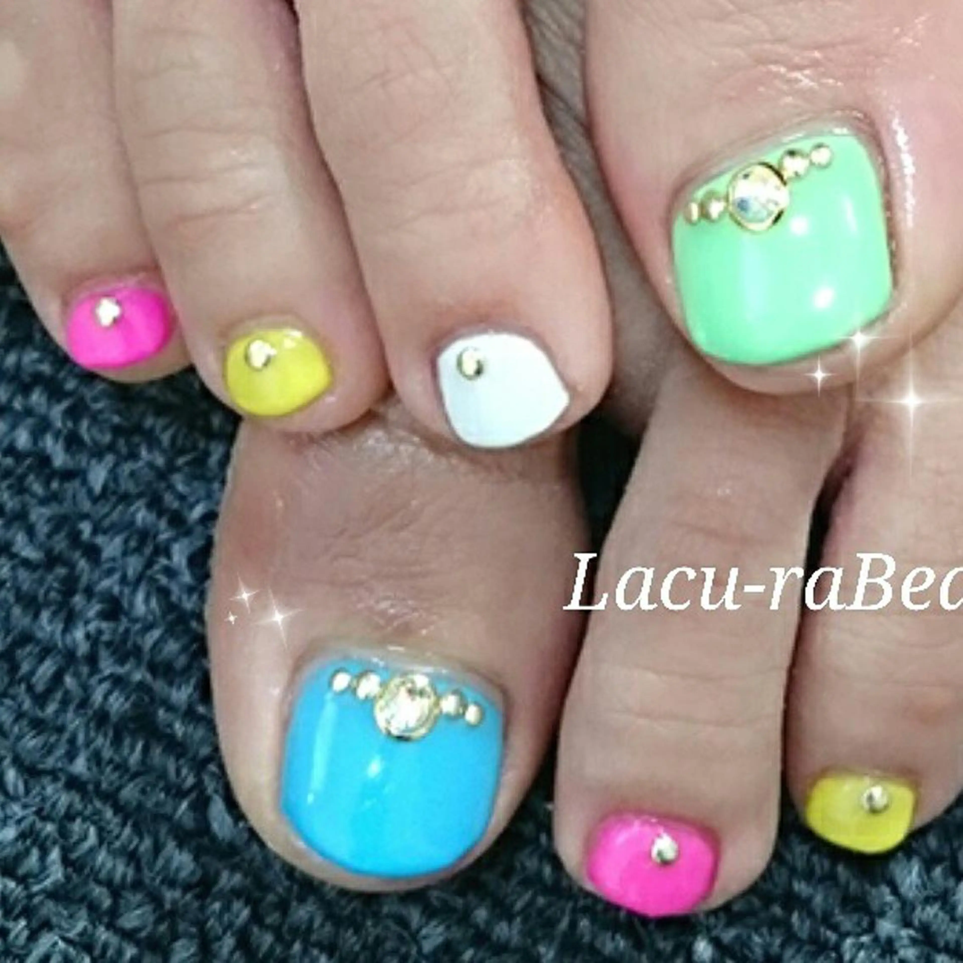 ネイル 小顔と腸の専門店 ラクーラビューティのエステ・リラクイメージ