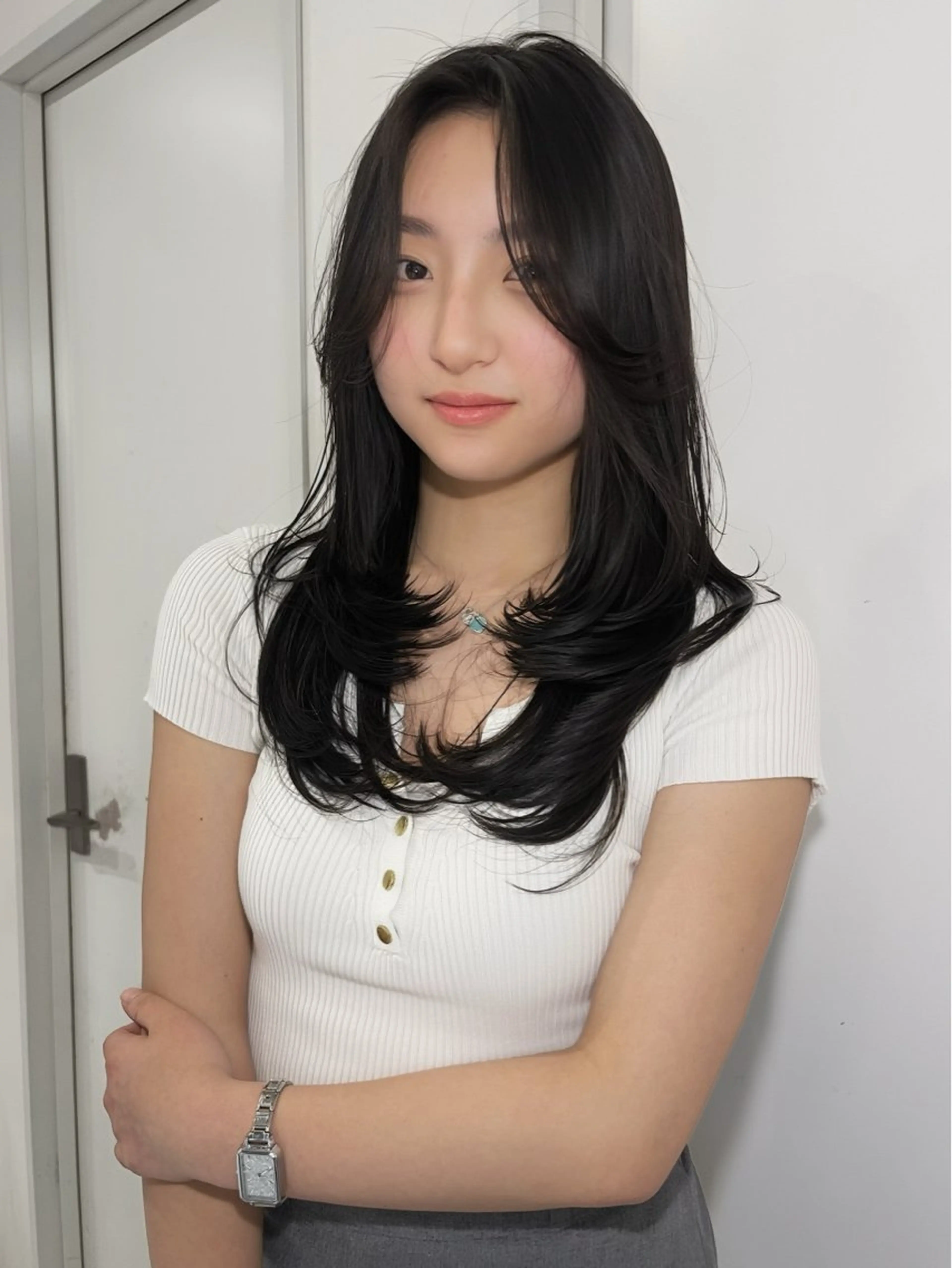 ロング レイヤーカット YOLO/ HANAのヘアスタイル