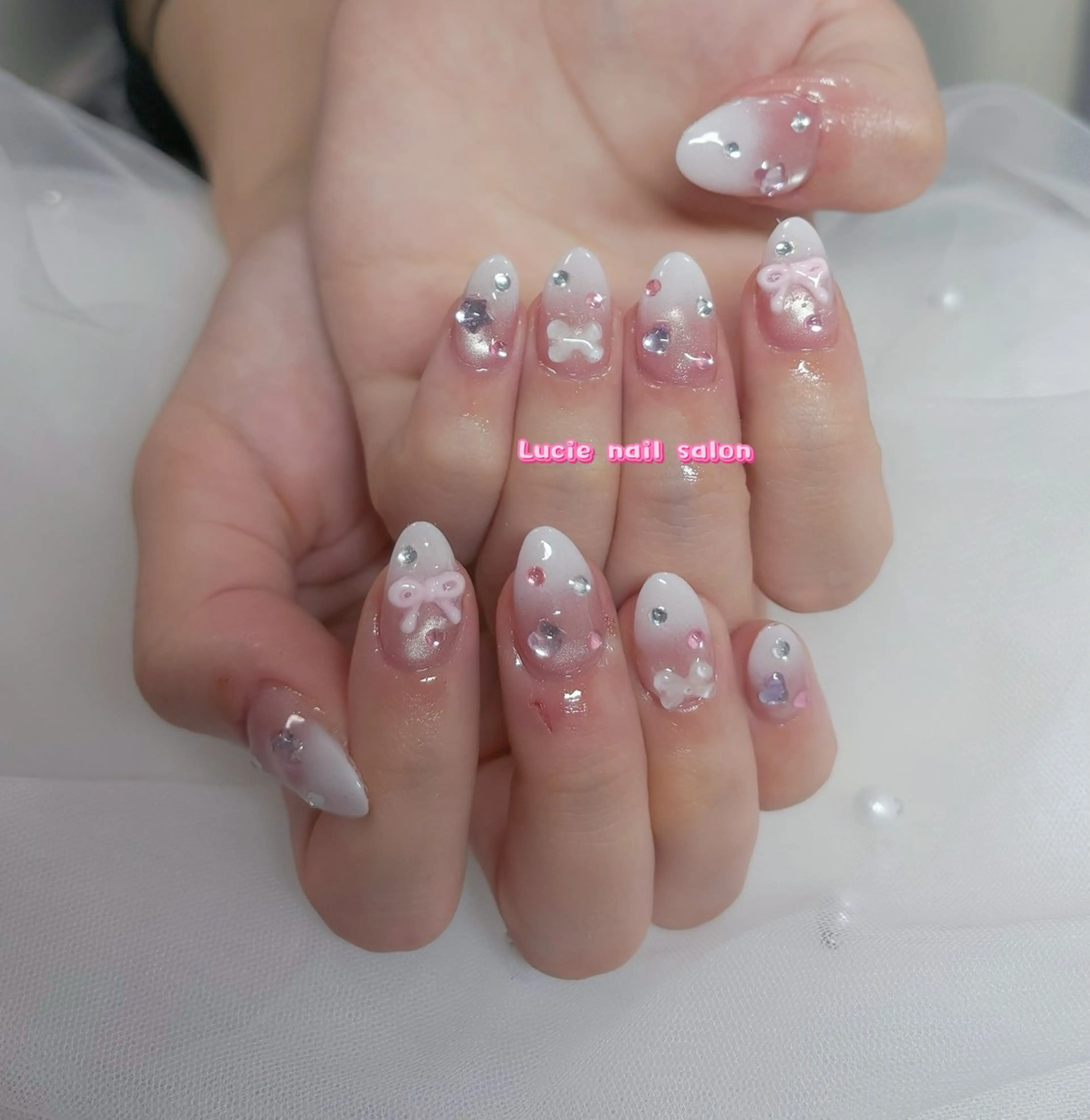 ✨初回ソフトジェルオフ無料 🎀スートン付け放題＋ワンカラーコース🎀の写真