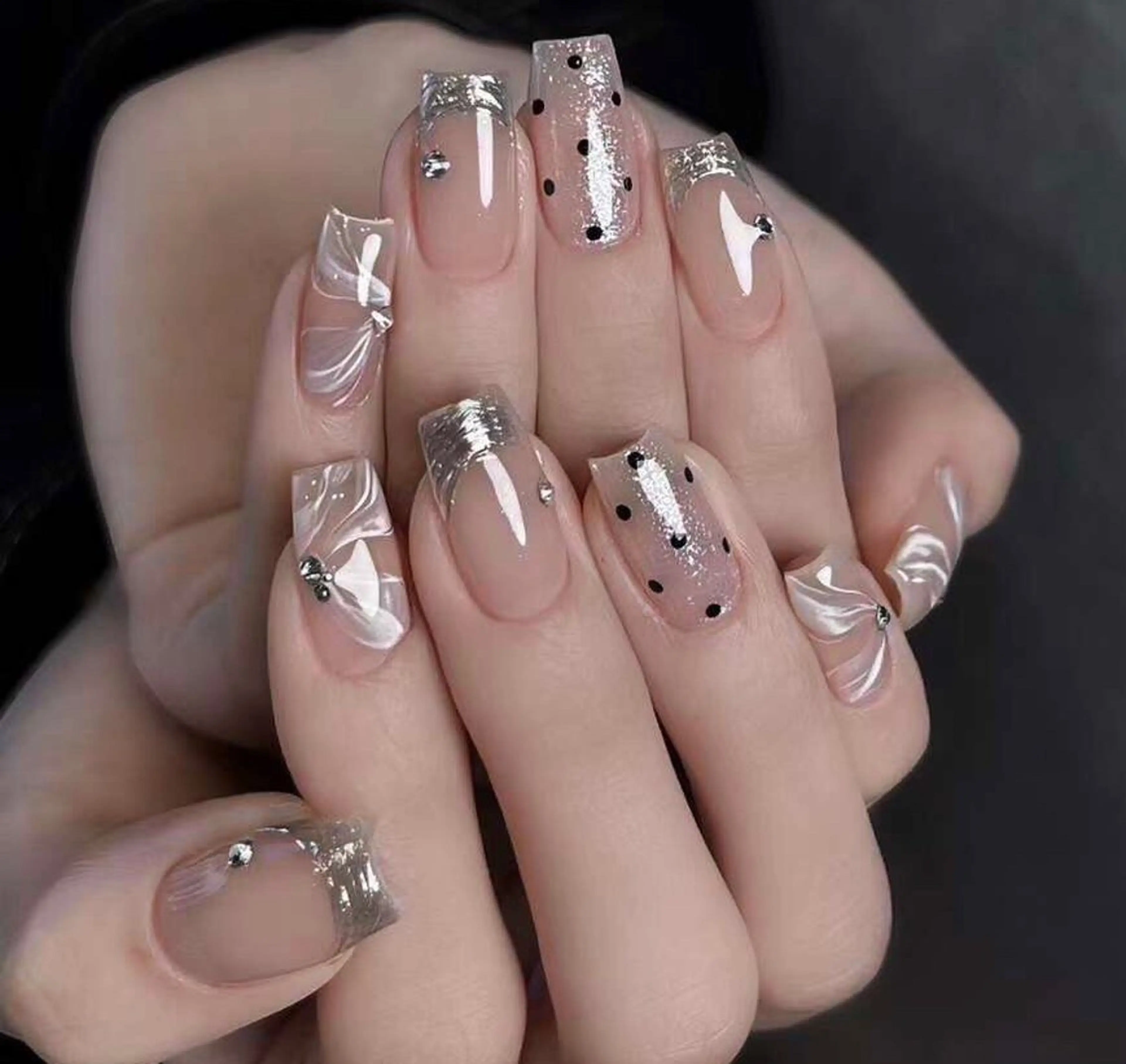 ネイル ハンドネイル VIVIAN リサのネイルデザイン