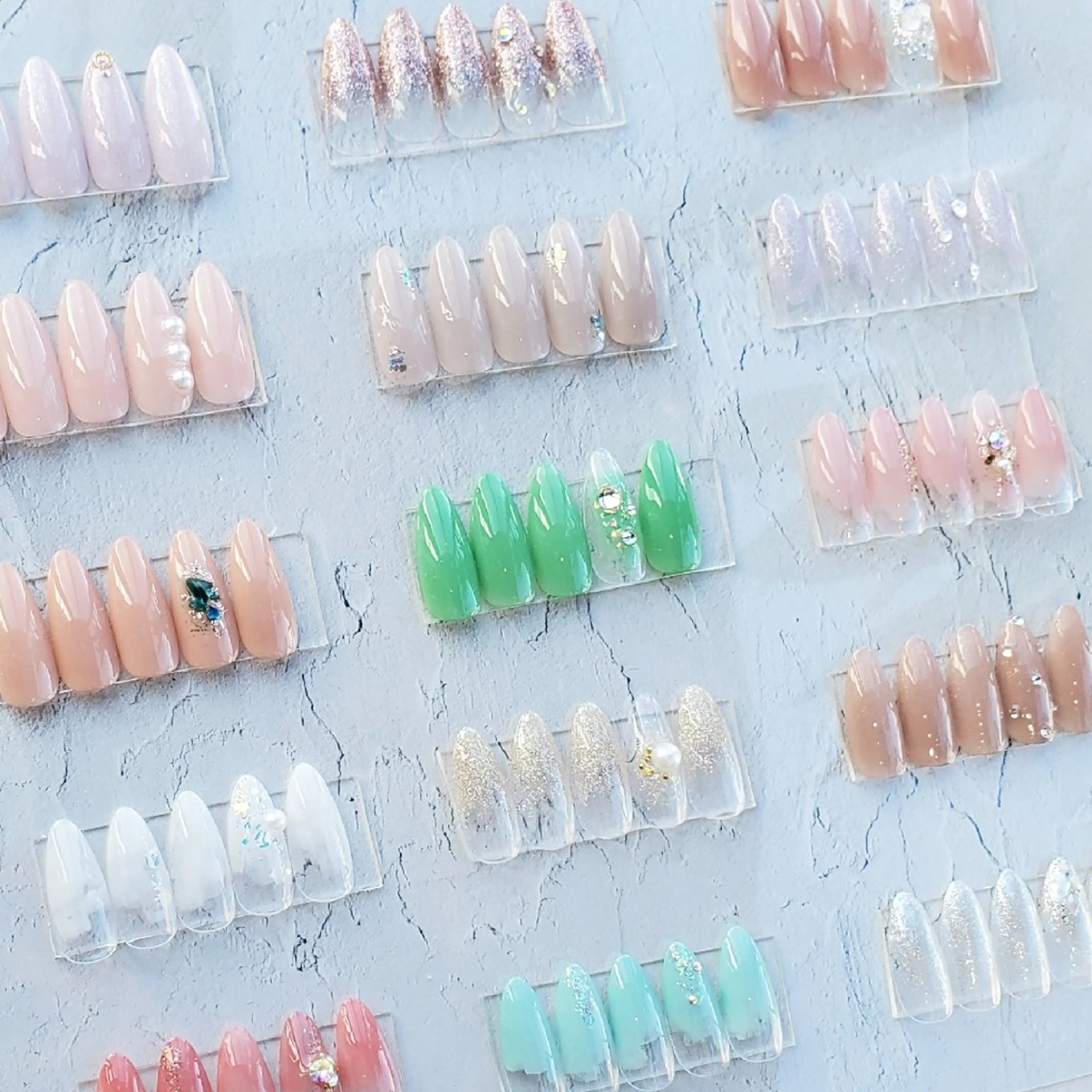 ネイル NOIR 長谷川のネイルデザイン