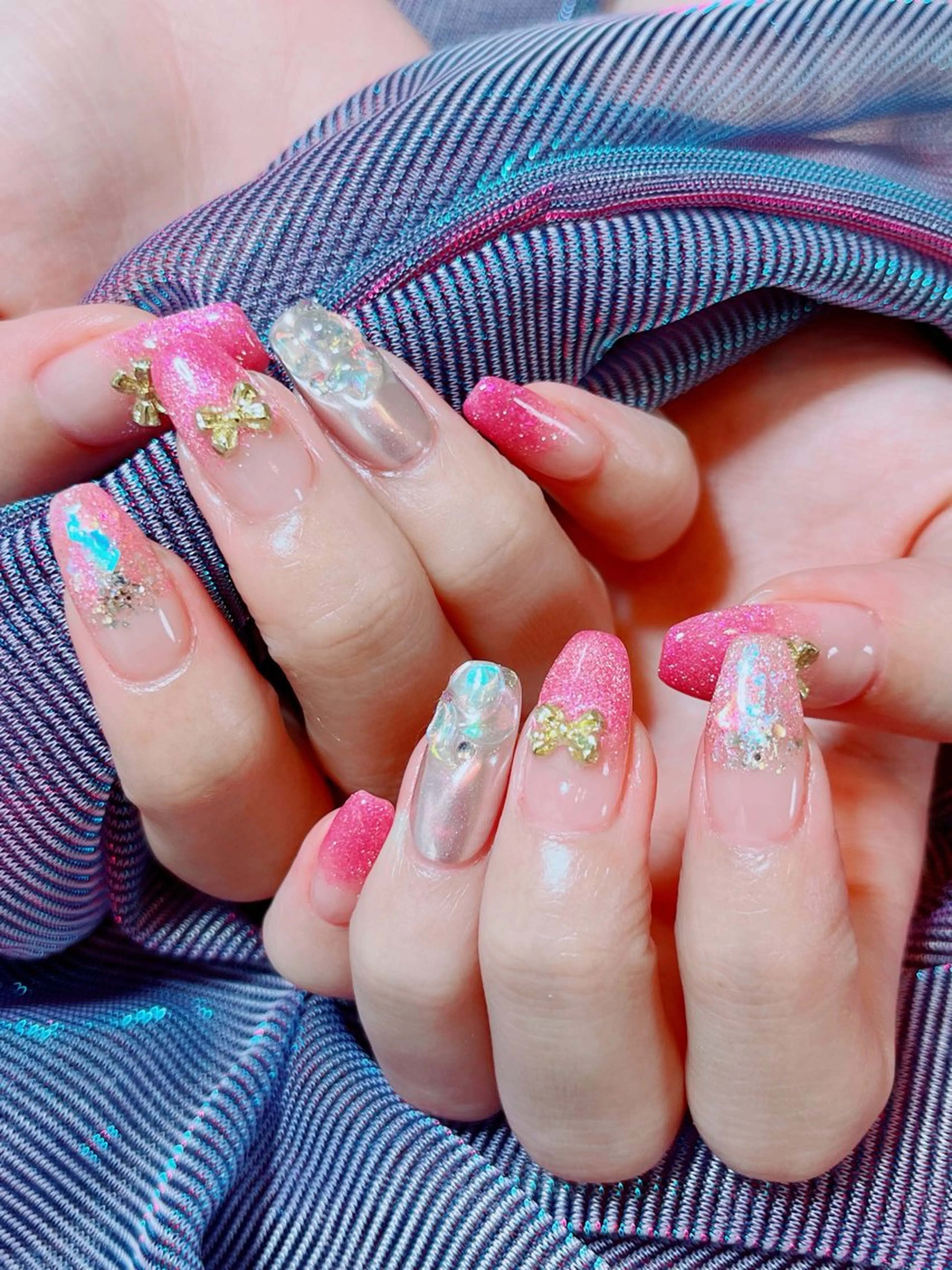 ネイル グラデーション ラメ(グリッター) ラメグラデーション リボン ruirui.naildesign所属・RUI ☆のネイルデザイン