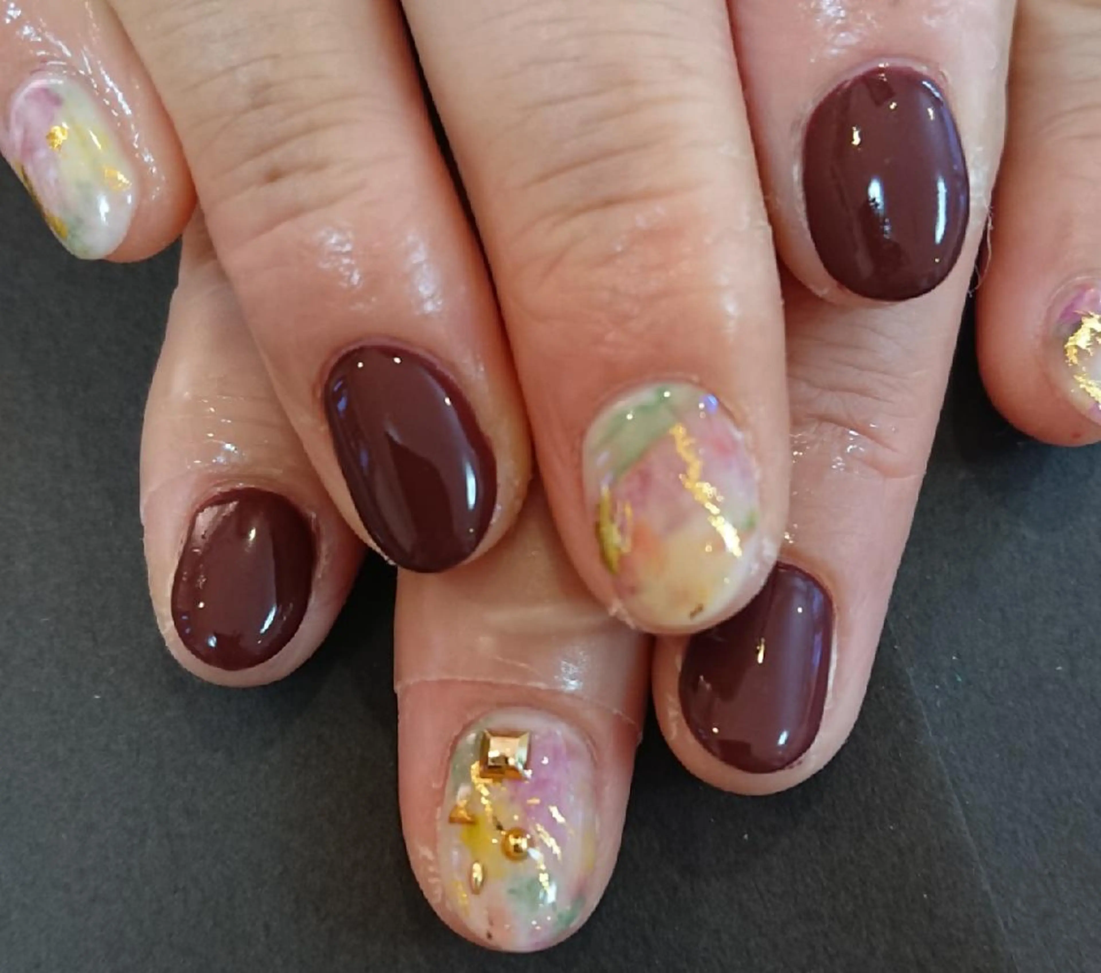 ネイル アートネイル ゴールド 大理石ネイル(マーブル) ワンカラーネイル ストーンネイル Lilith Nailのネイルデザイン