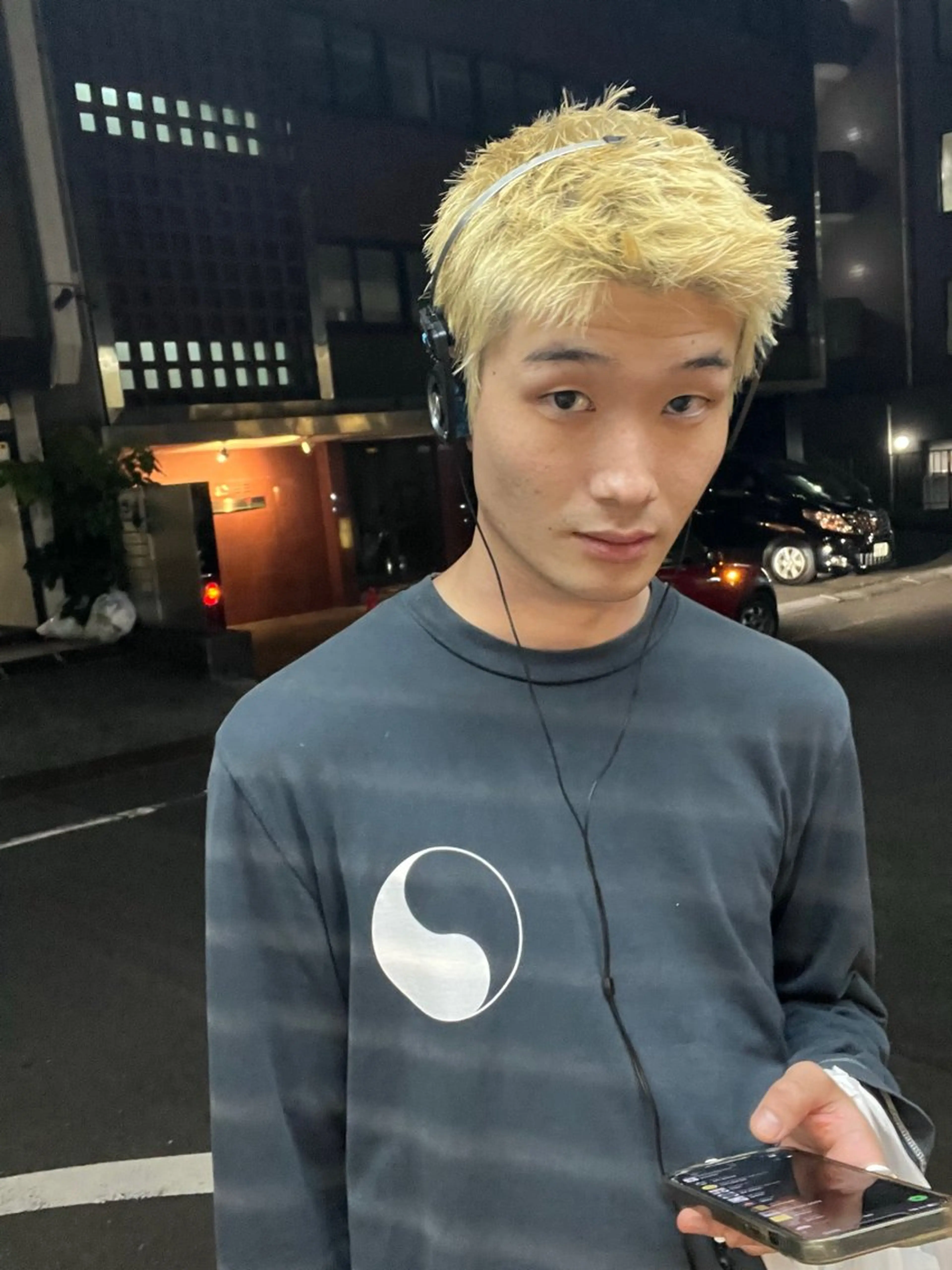 ショート カラー メンズ メンズハイトーン 抜きっぱなしブロンド ハイトーンカラー ショートヘア カット ヘアカラー 末崎 聖子のヘアスタイル