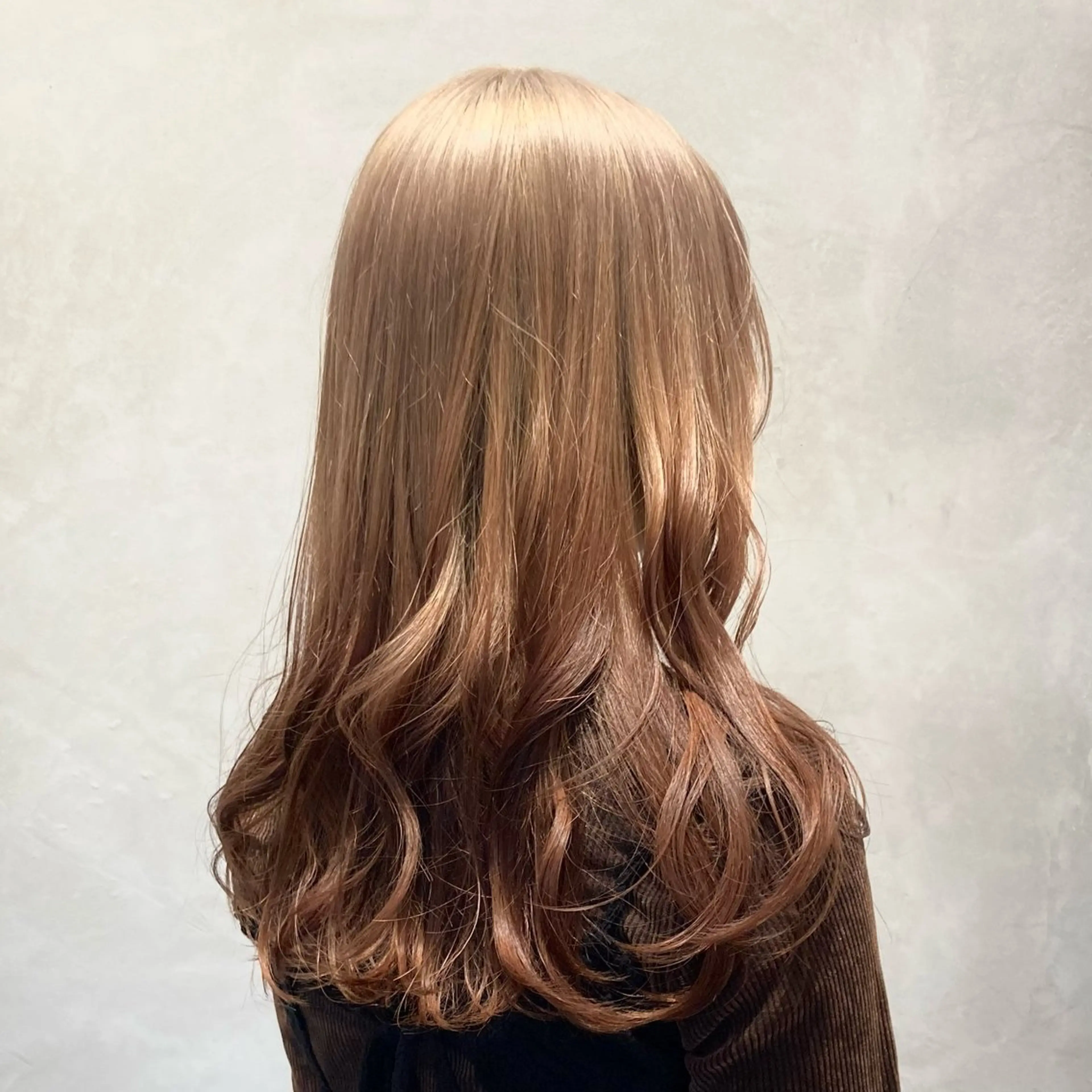 セミロング ヘアカラー レイヤーカット🪄 ヘアセット🪄シホのヘアスタイル